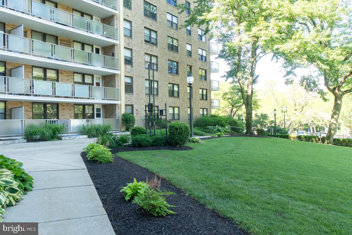 OAK HILL - Residential