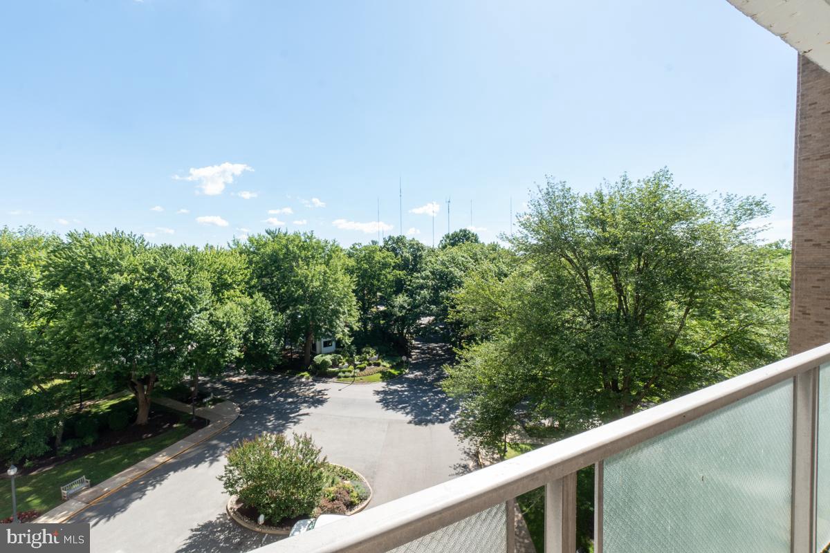 OAK HILL - Residential