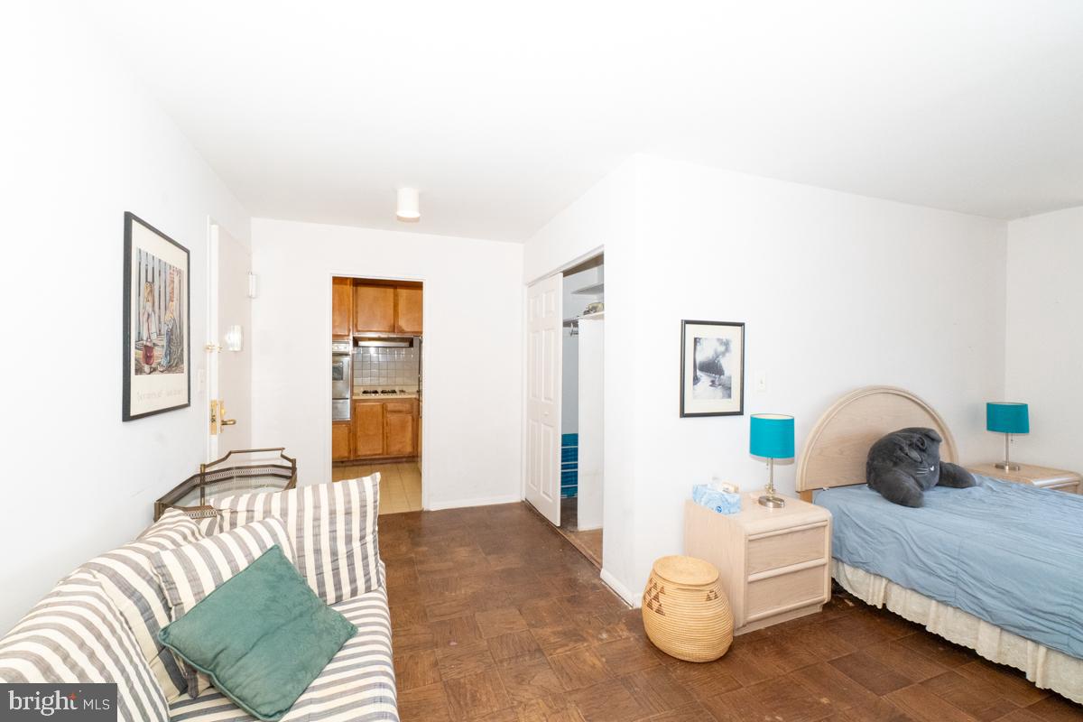 OAK HILL - Residential