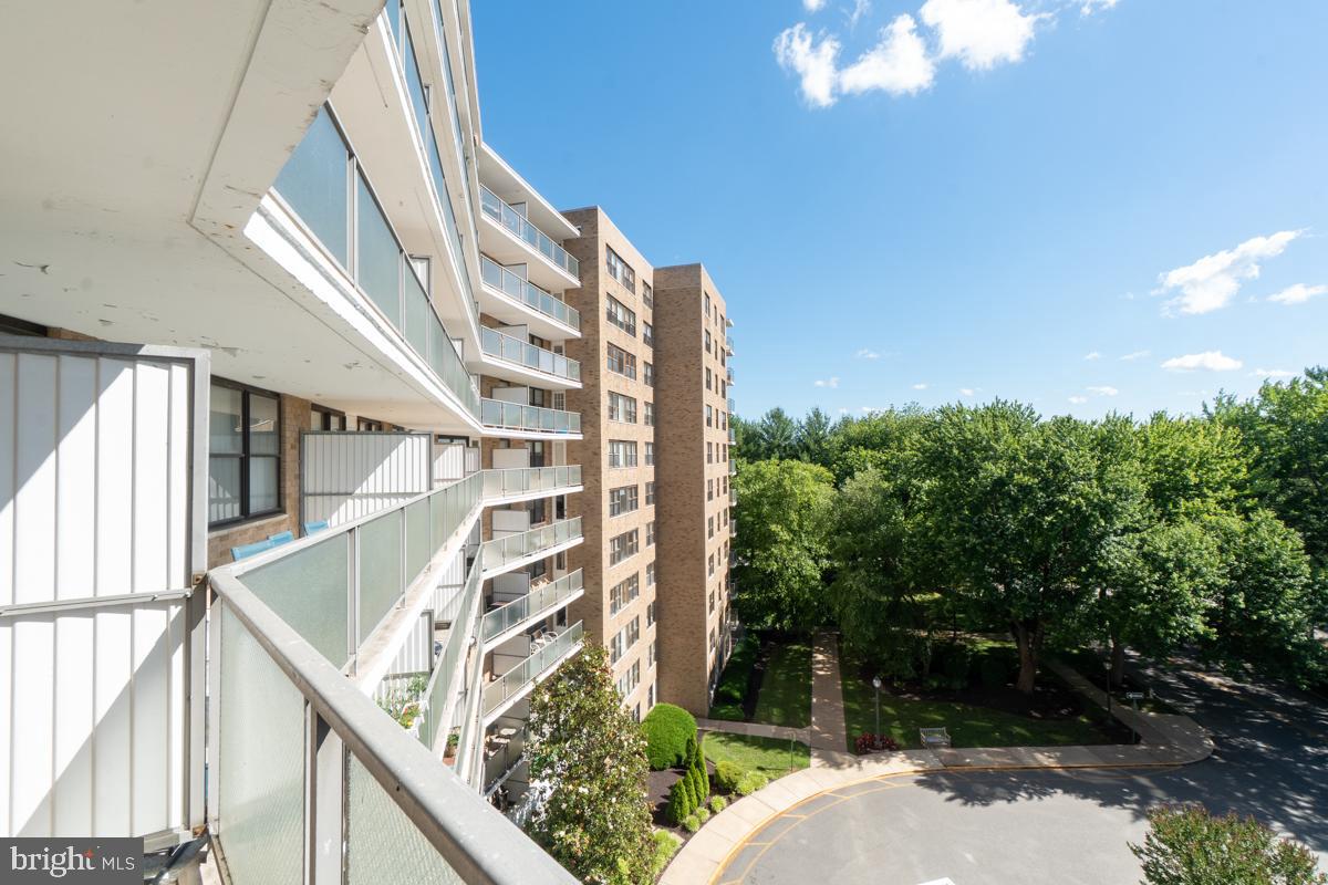 OAK HILL - Residential