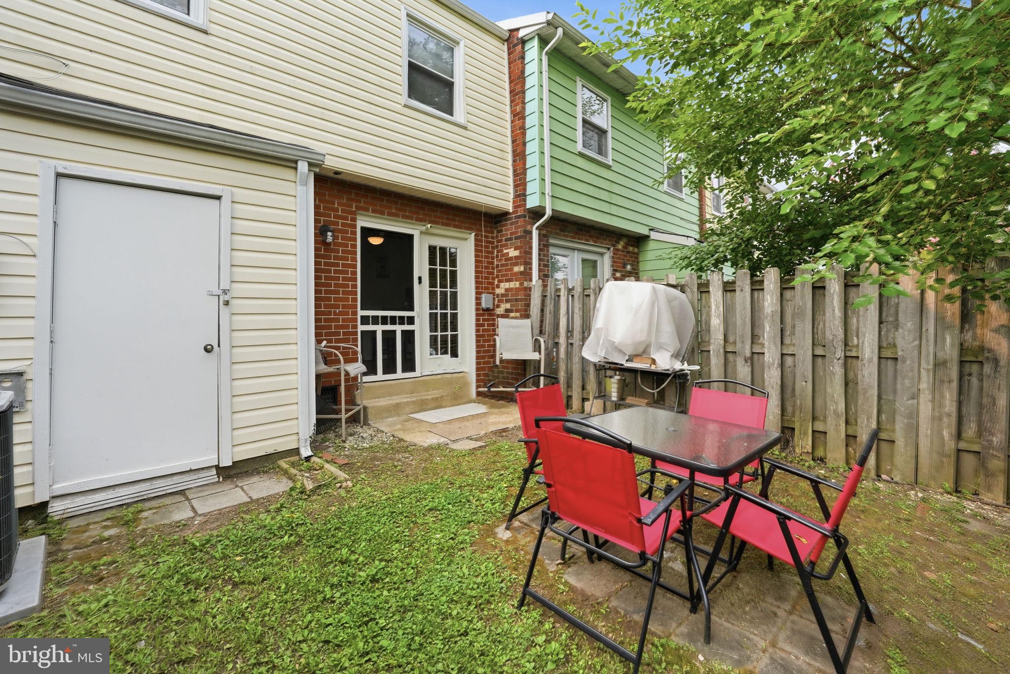 WILLIAMSTOWN - Residential