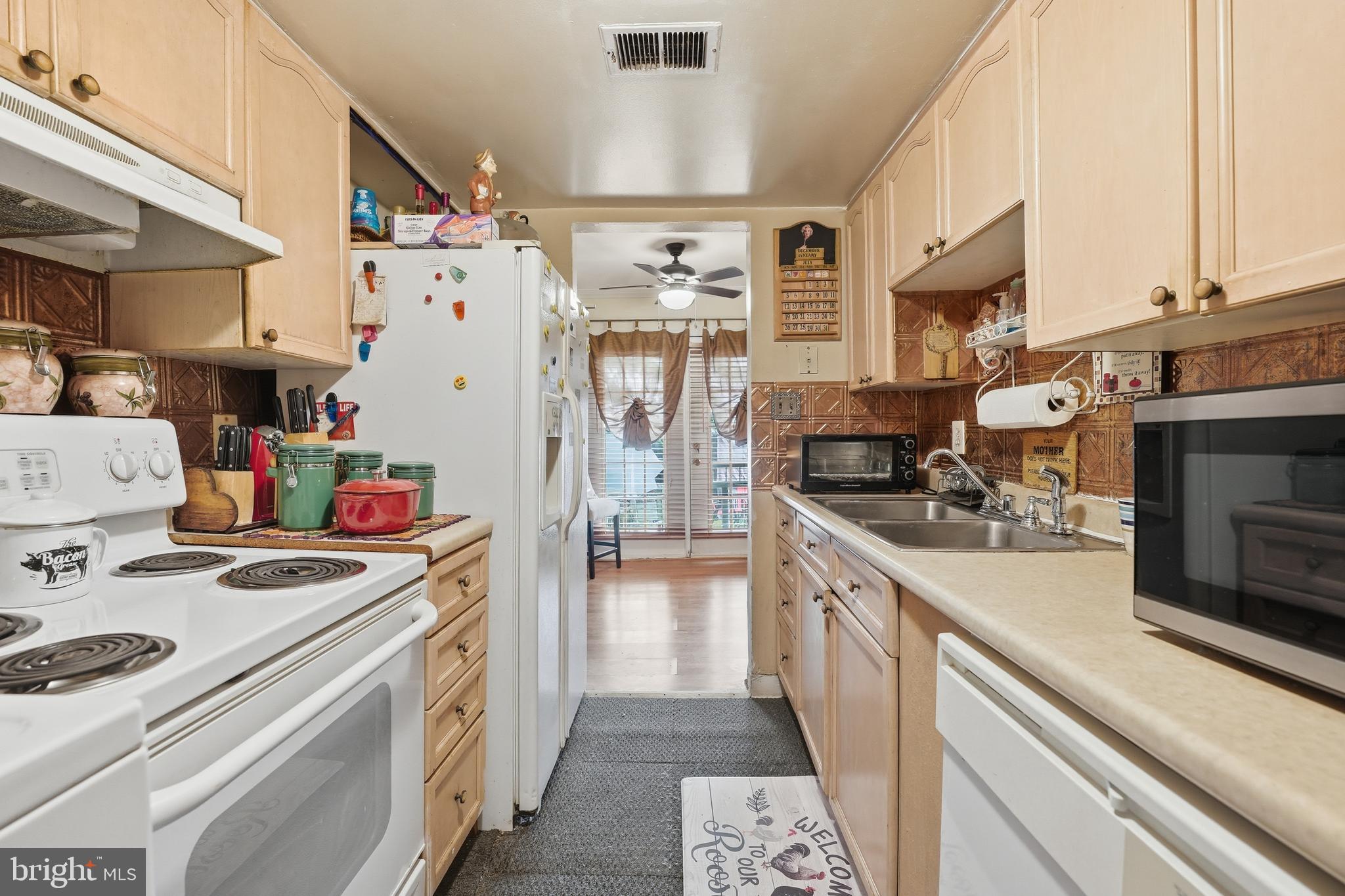 WILLIAMSTOWN - Residential