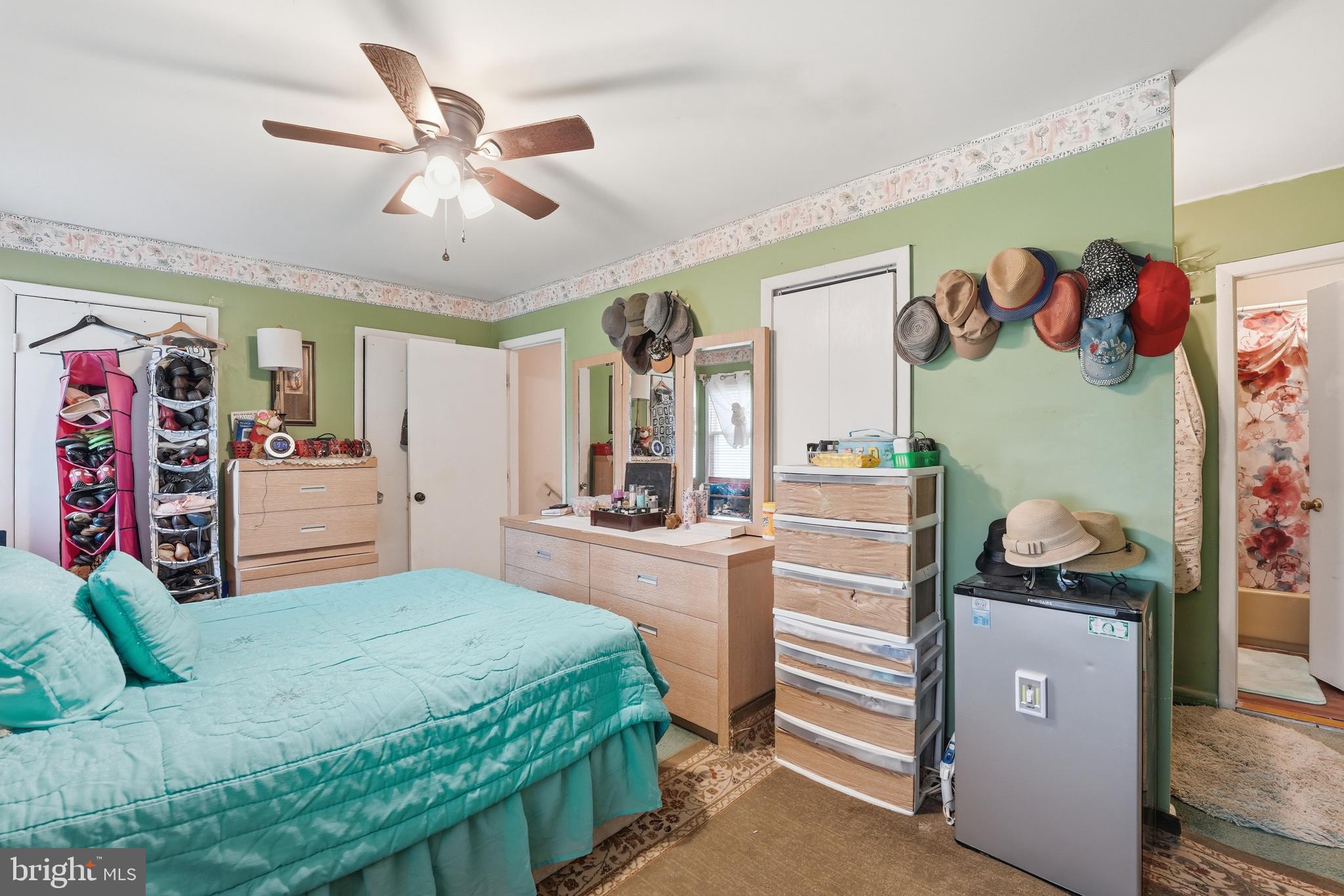 WILLIAMSTOWN - Residential
