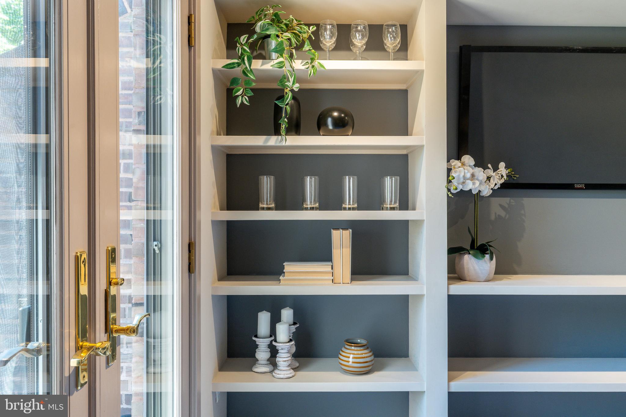 SOCIETY HILL - Residential