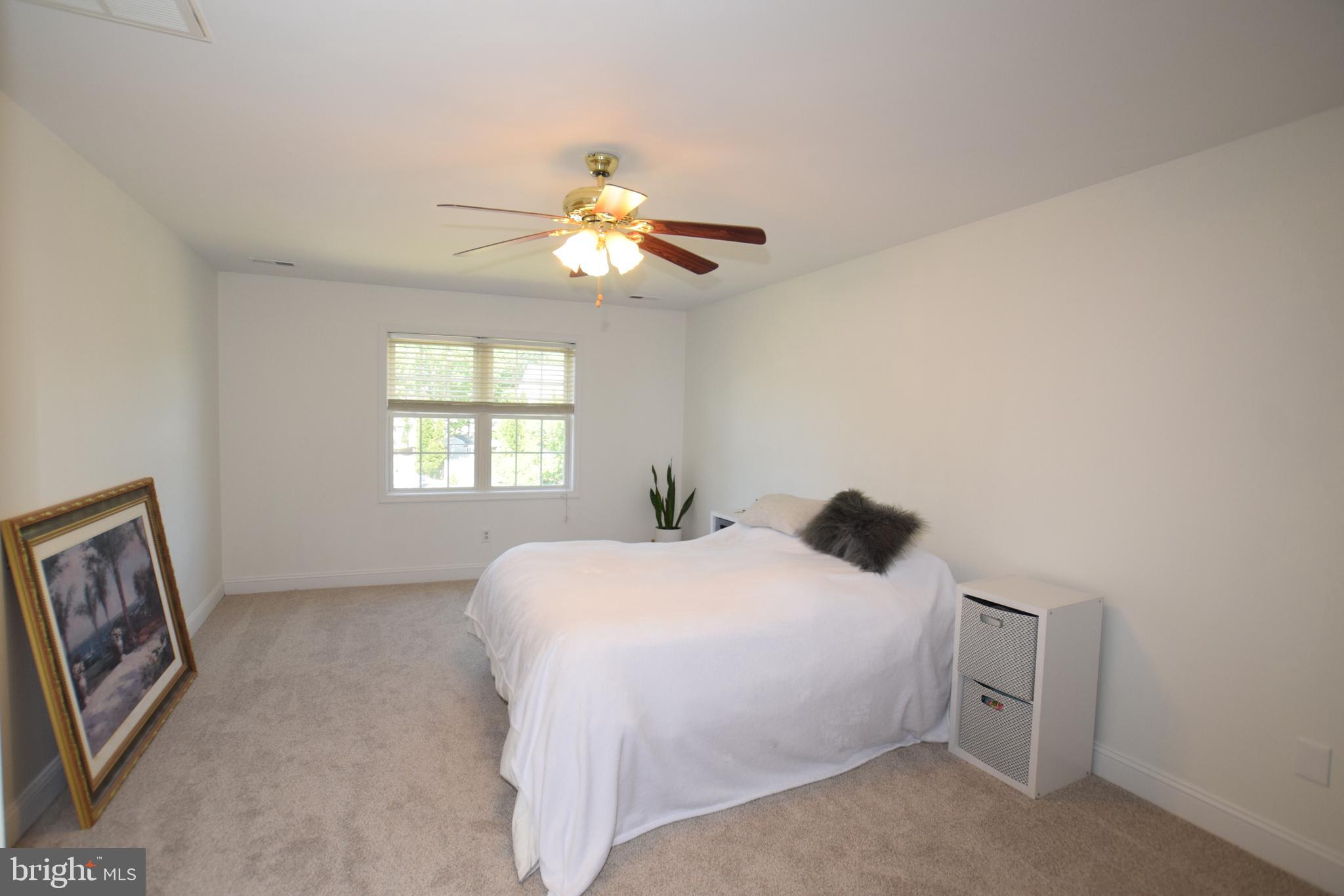 ASHLEIGH PARK - Residential