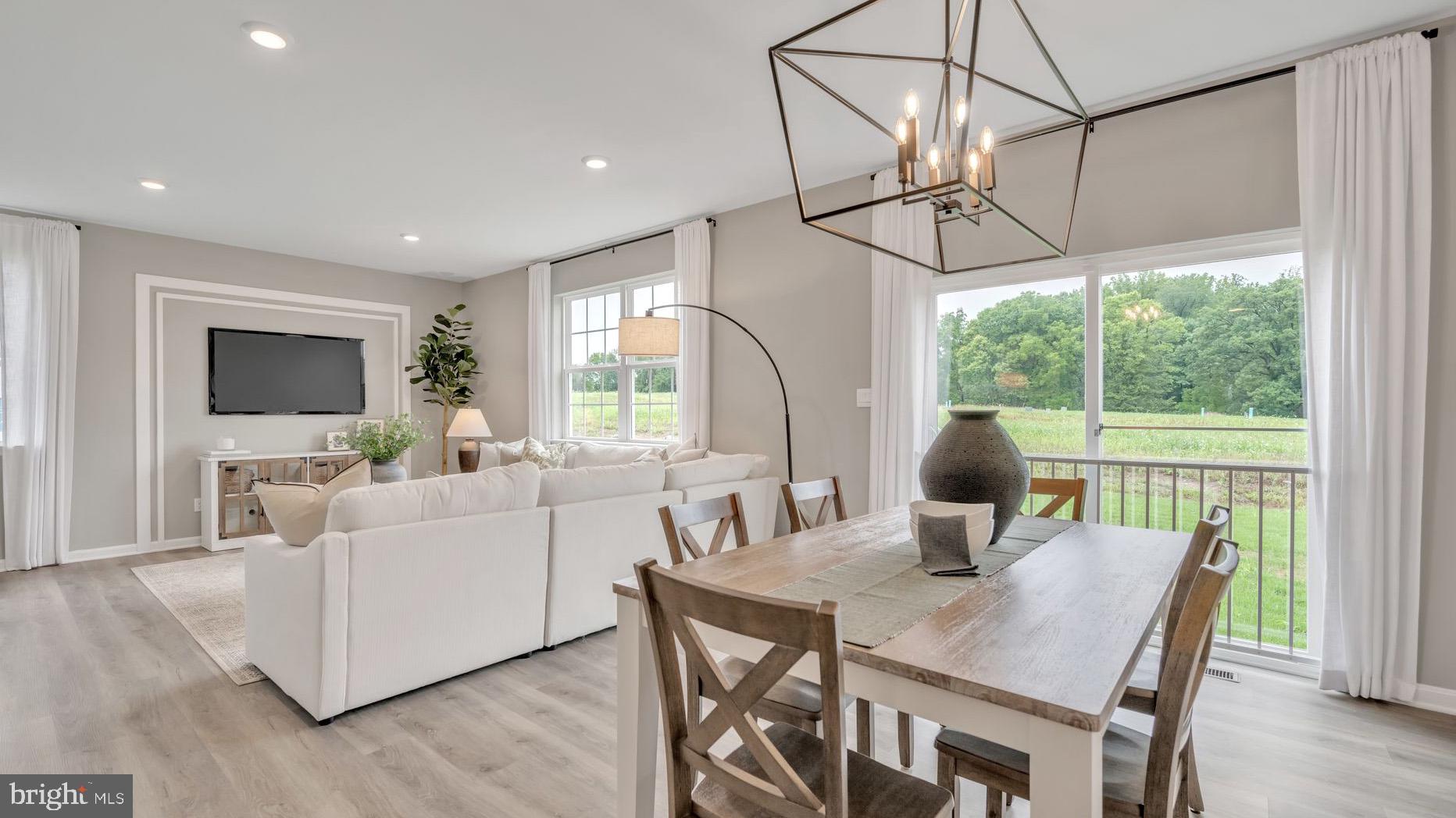 PENNSBURG - Residential