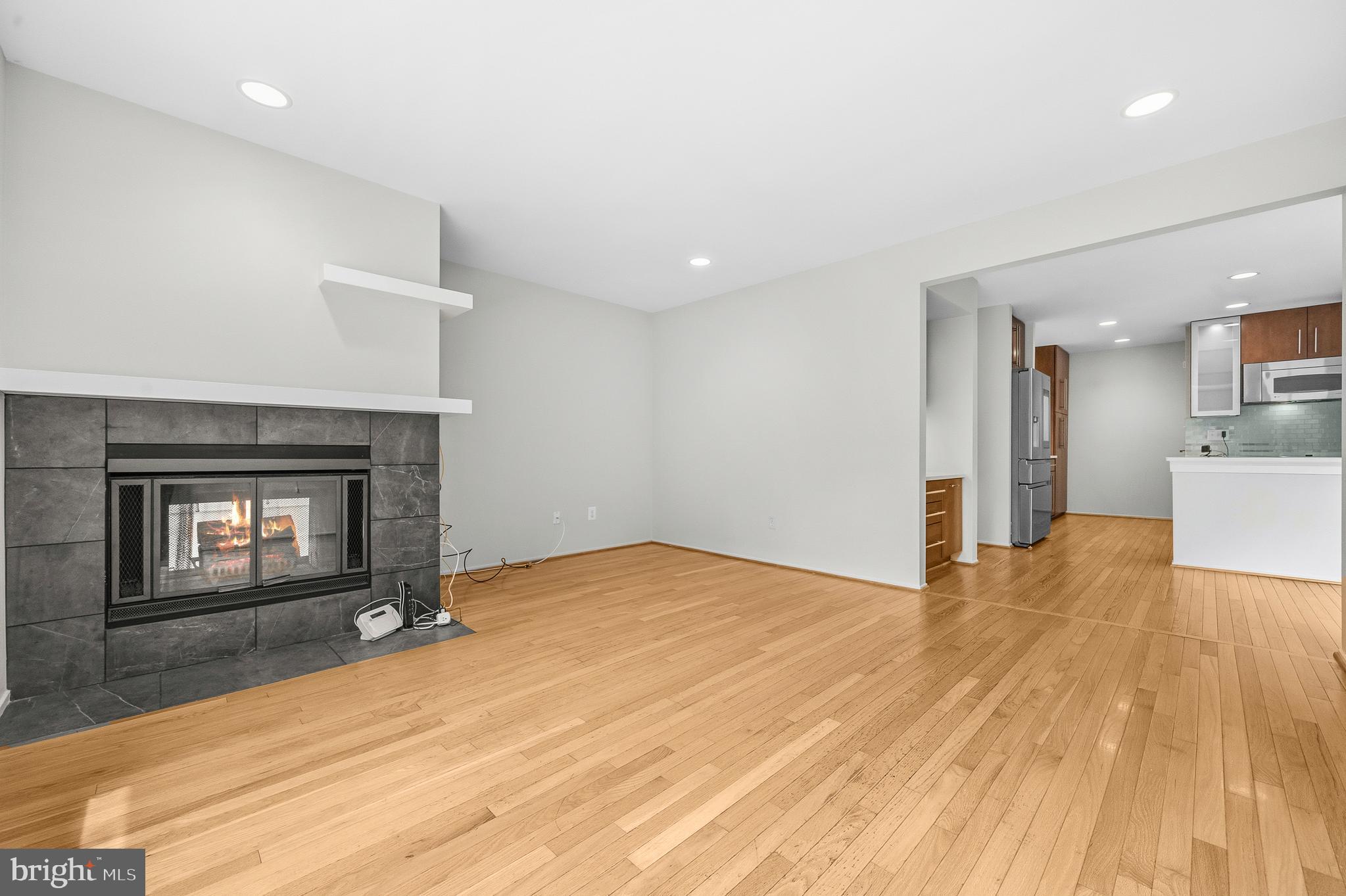 RESTON - Residential