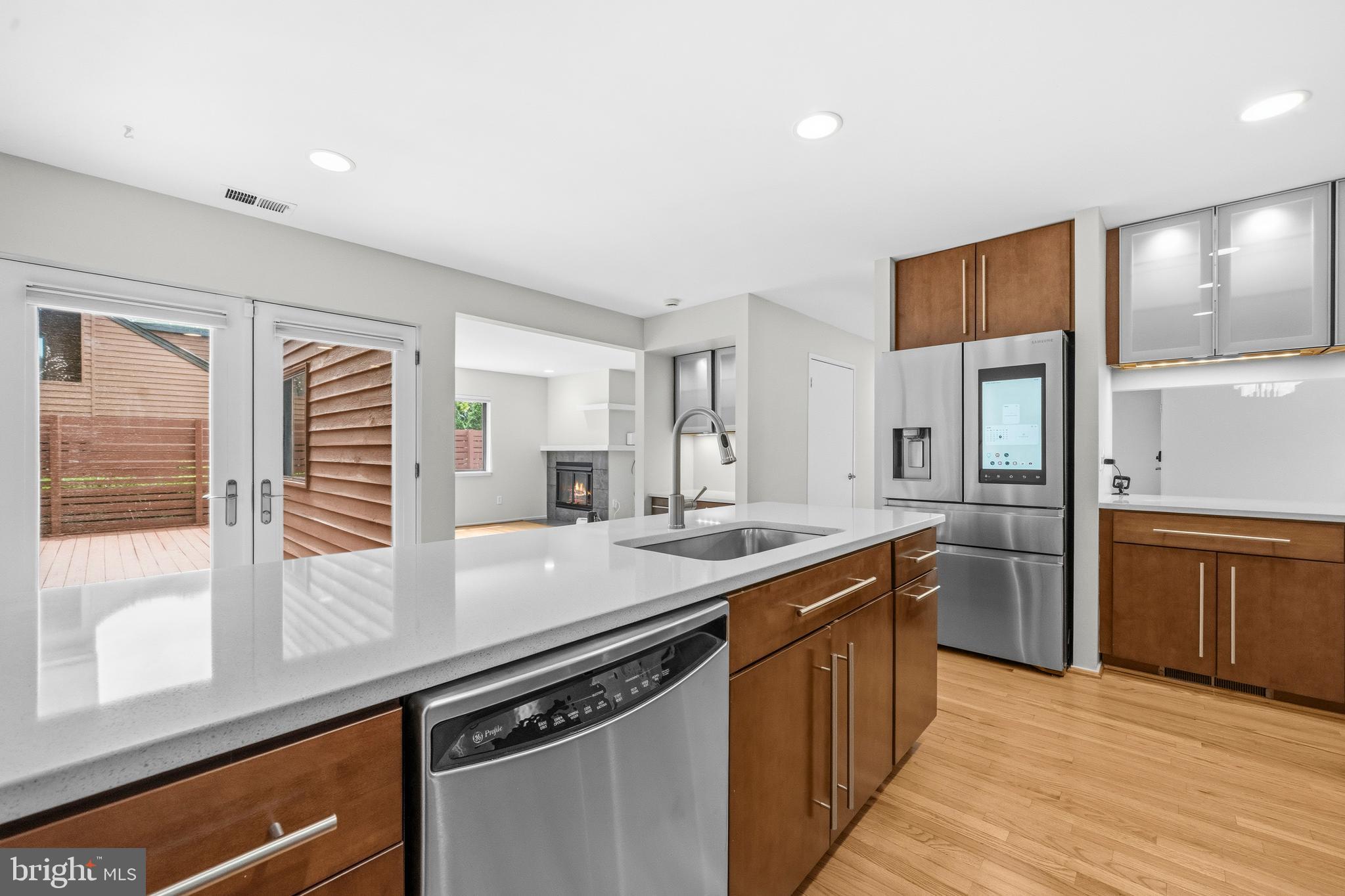 RESTON - Residential