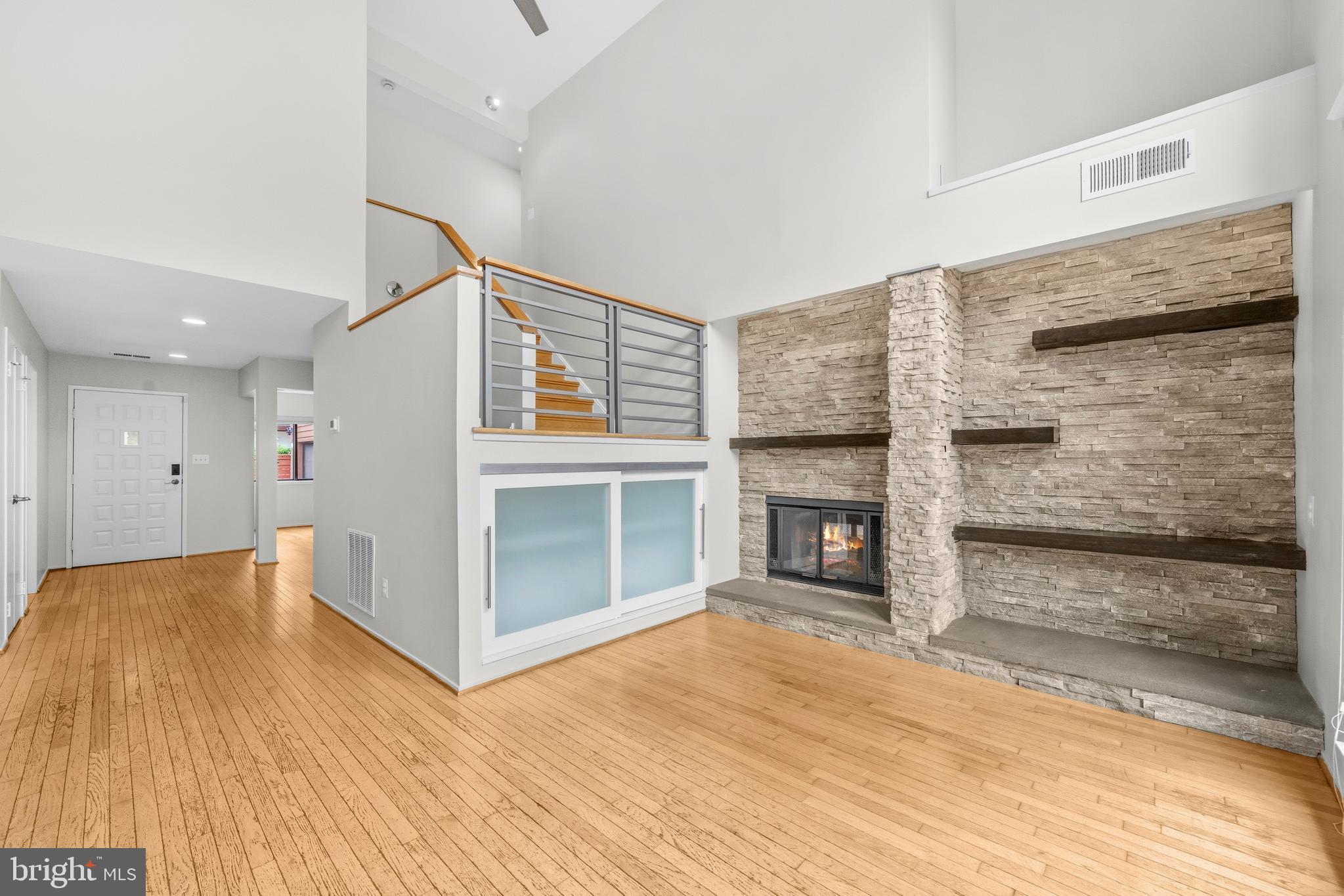 RESTON - Residential