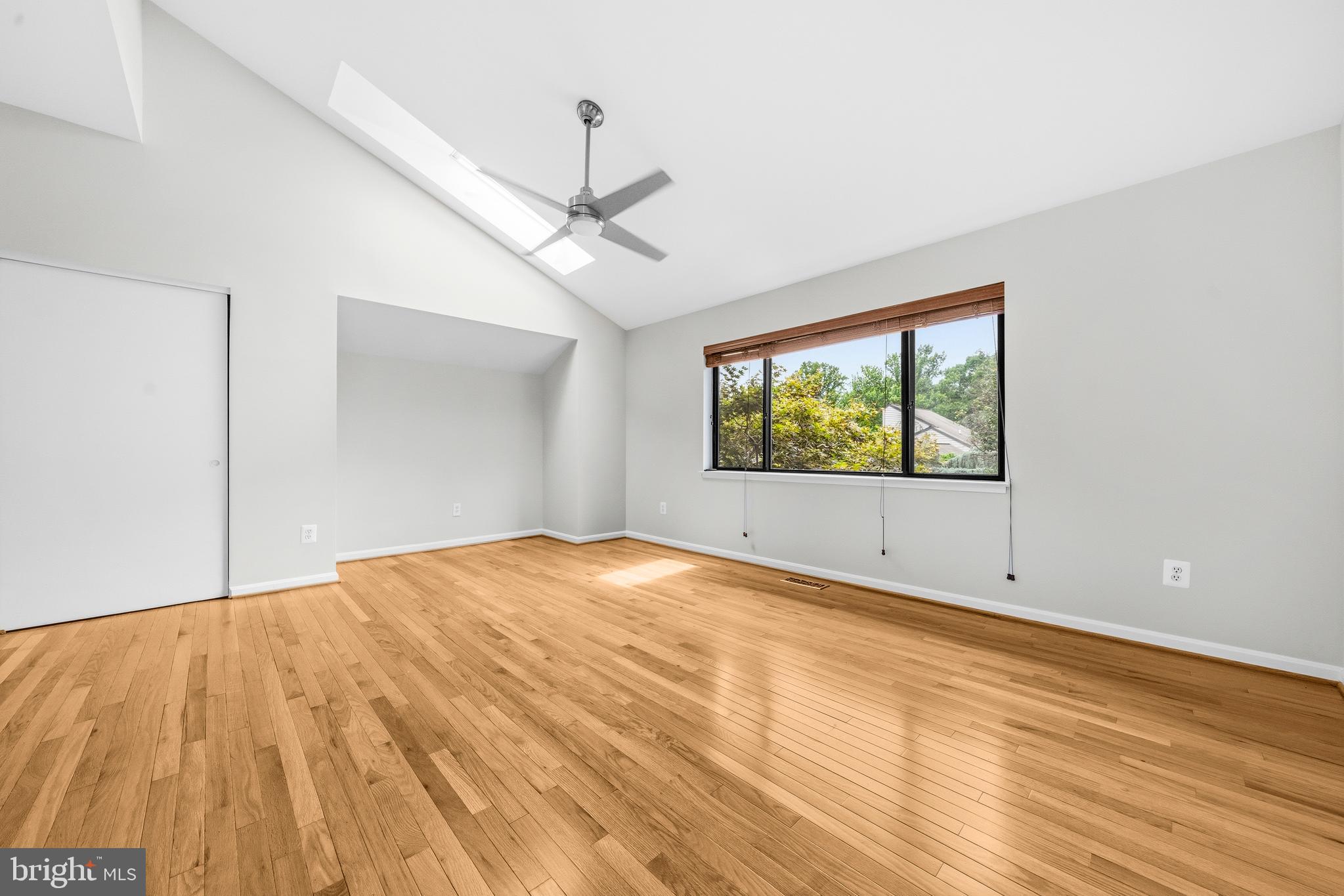 RESTON - Residential