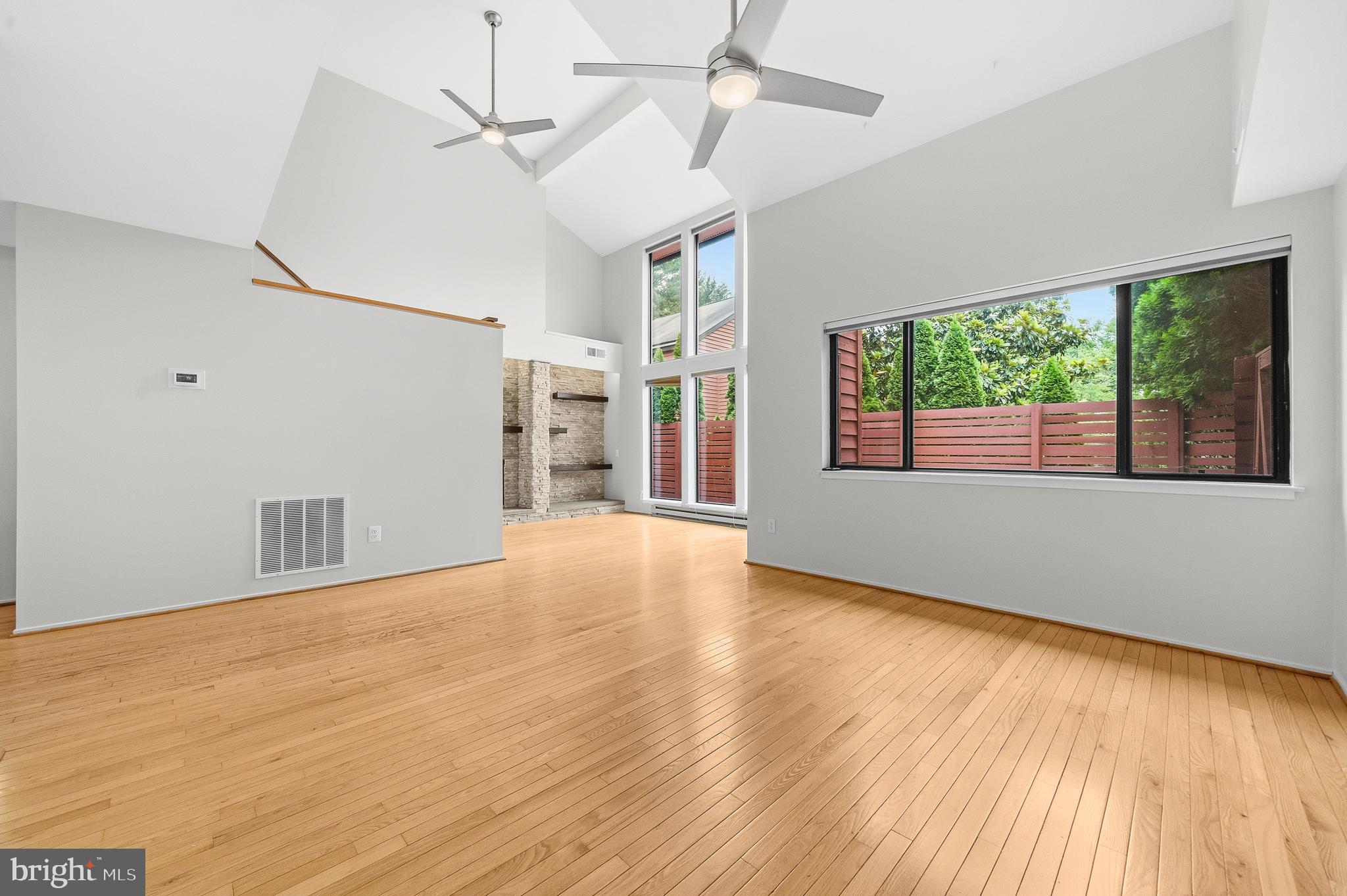 RESTON - Residential