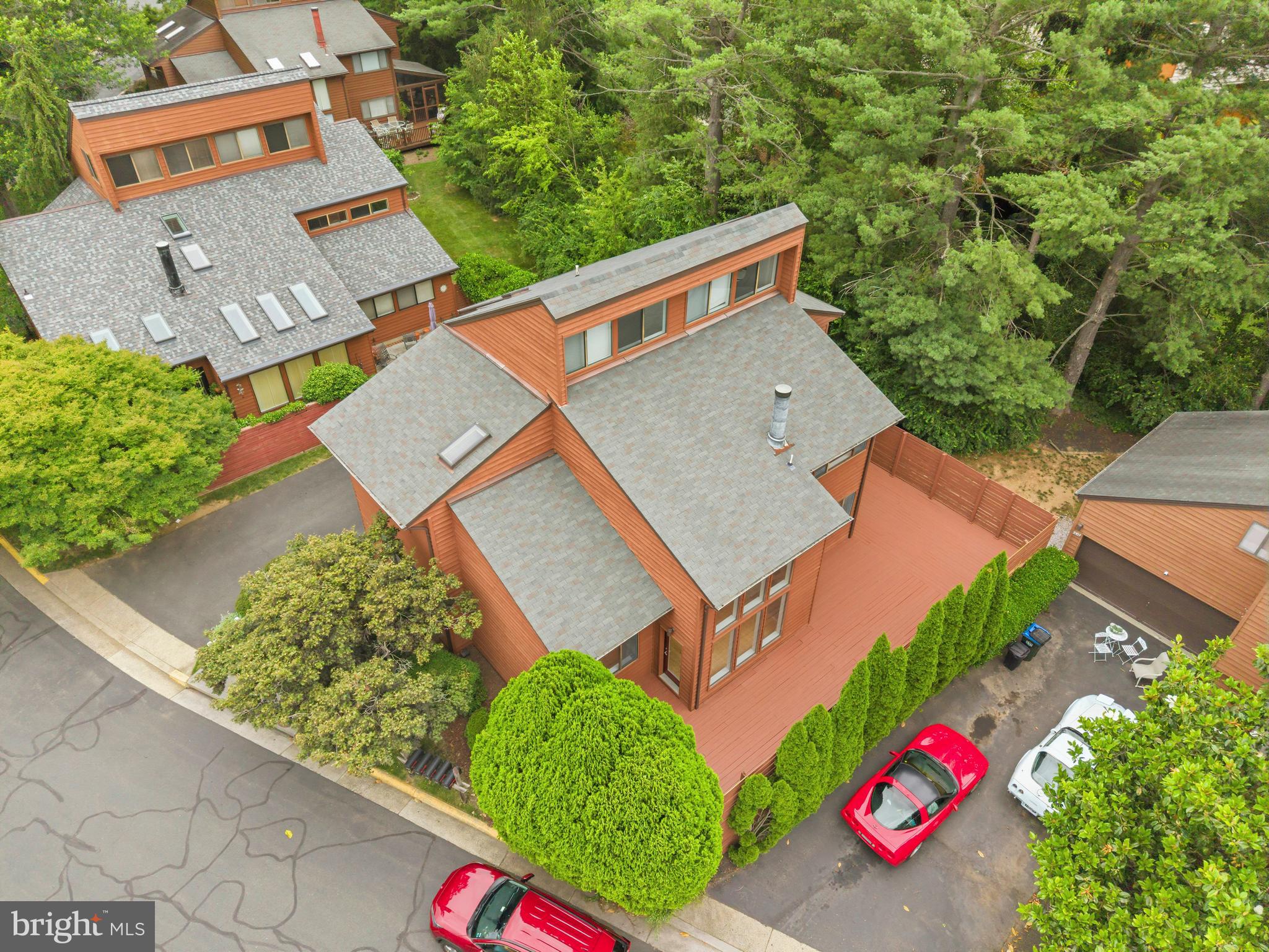 RESTON - Residential
