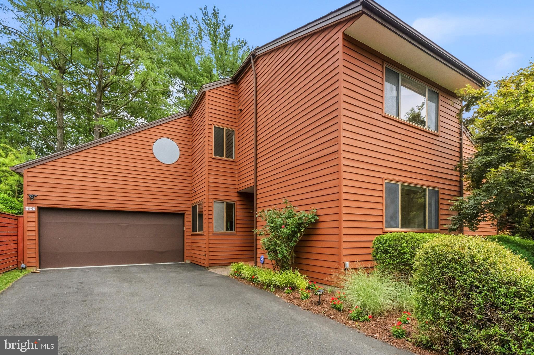 RESTON - Residential