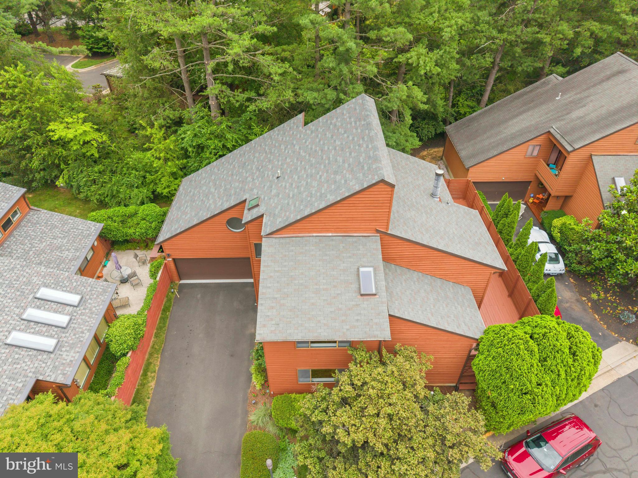 RESTON - Residential