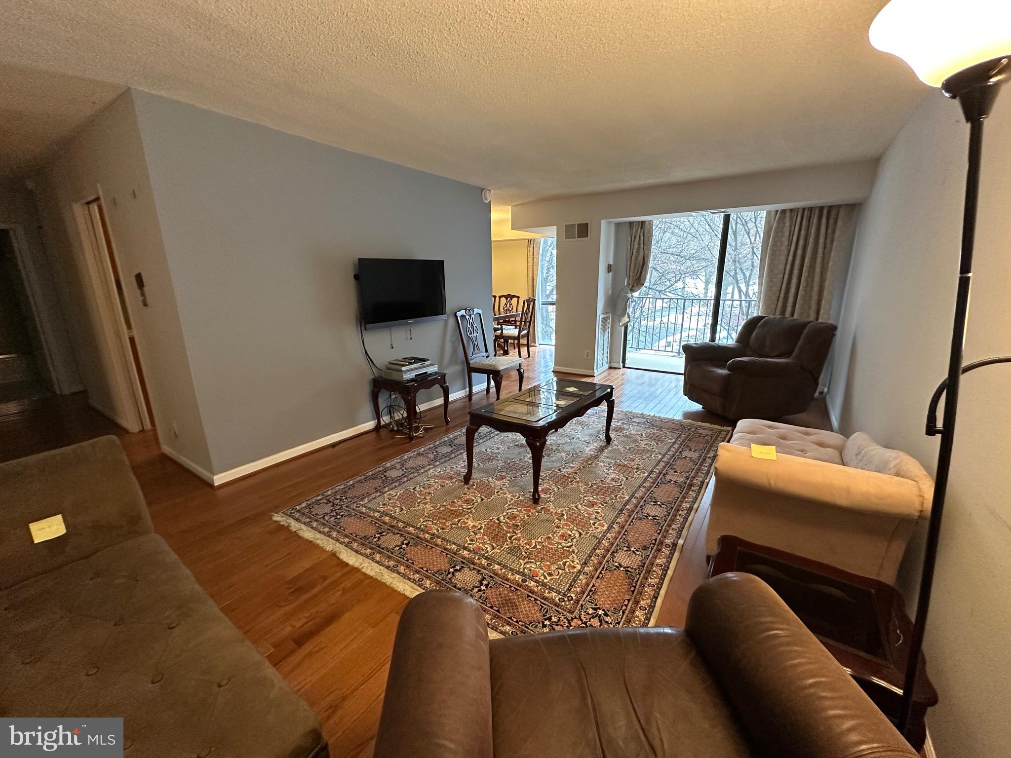 IDYLWOOD TOWERS CONDO - Residential