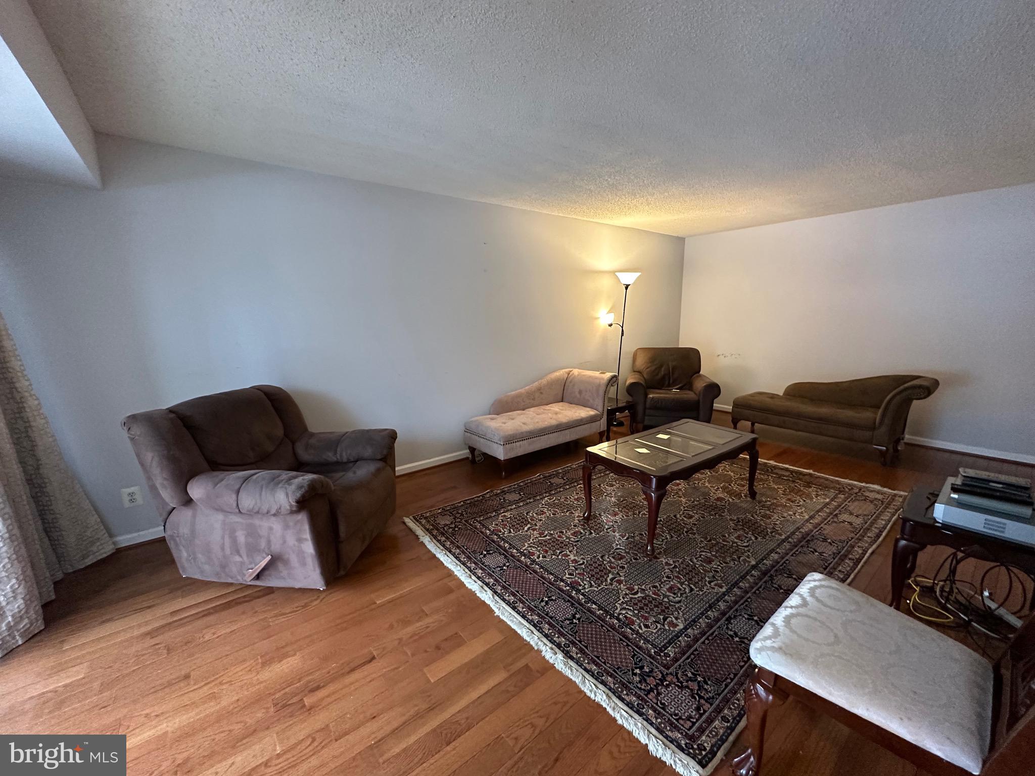 IDYLWOOD TOWERS CONDO - Residential