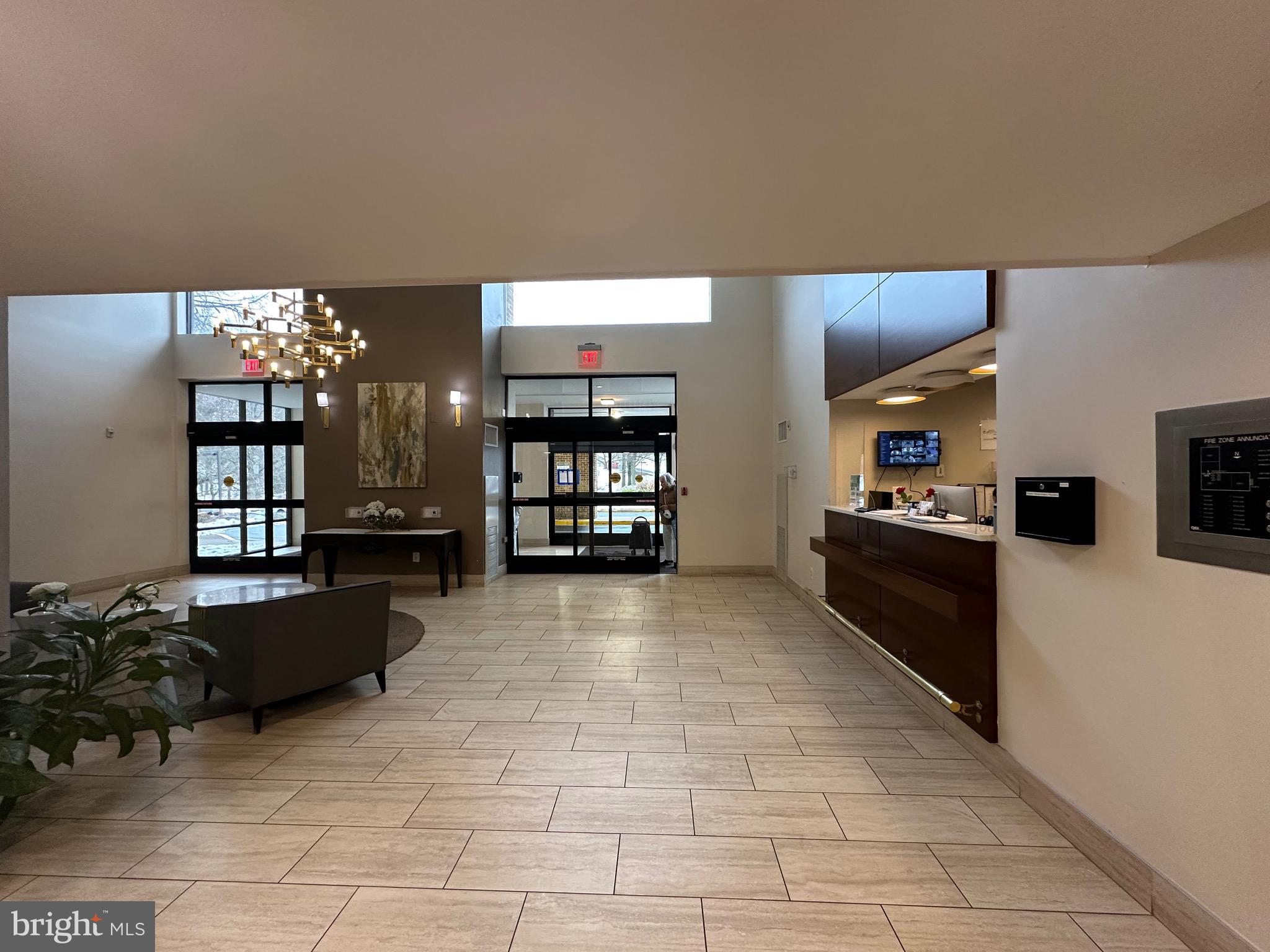 IDYLWOOD TOWERS CONDO - Residential