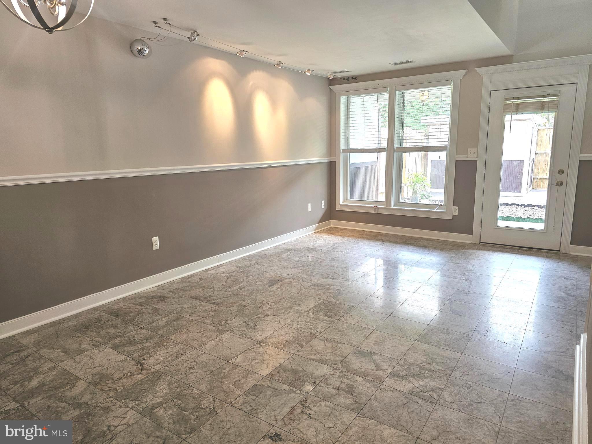 POTOMAC MEADOWS - Residential