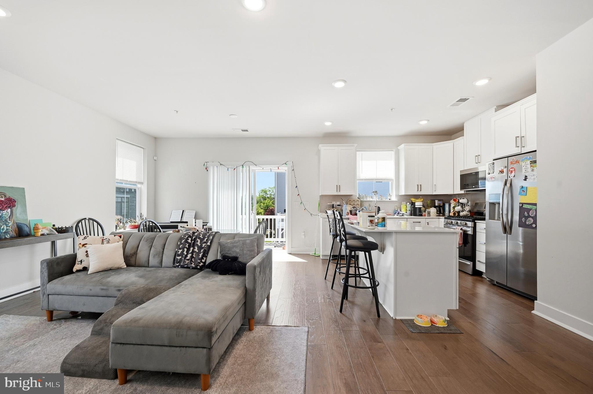 STEELPOINTE - Residential