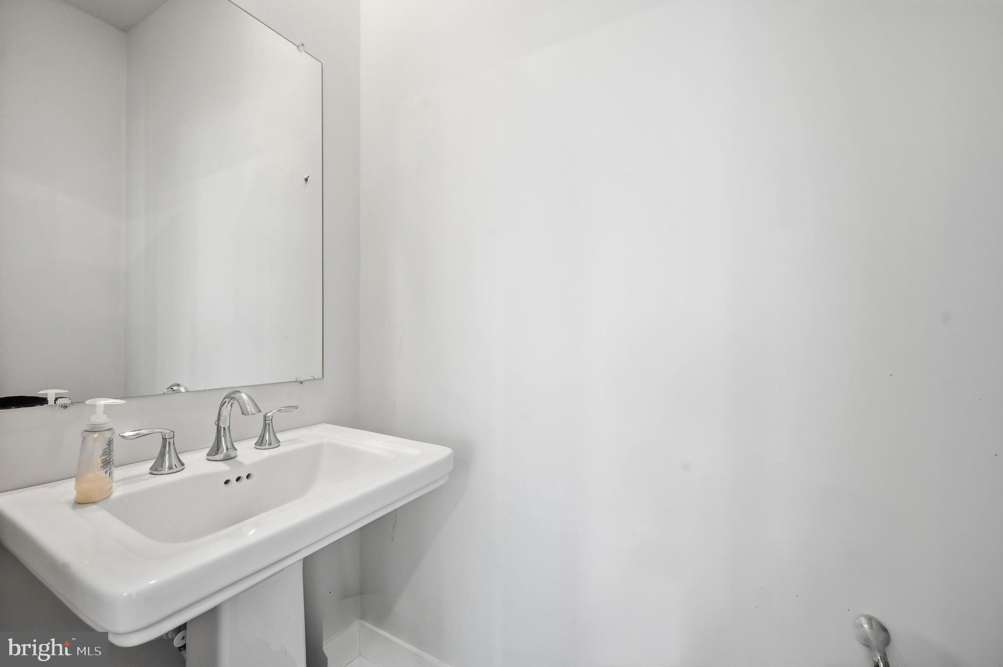 STEELPOINTE - Residential