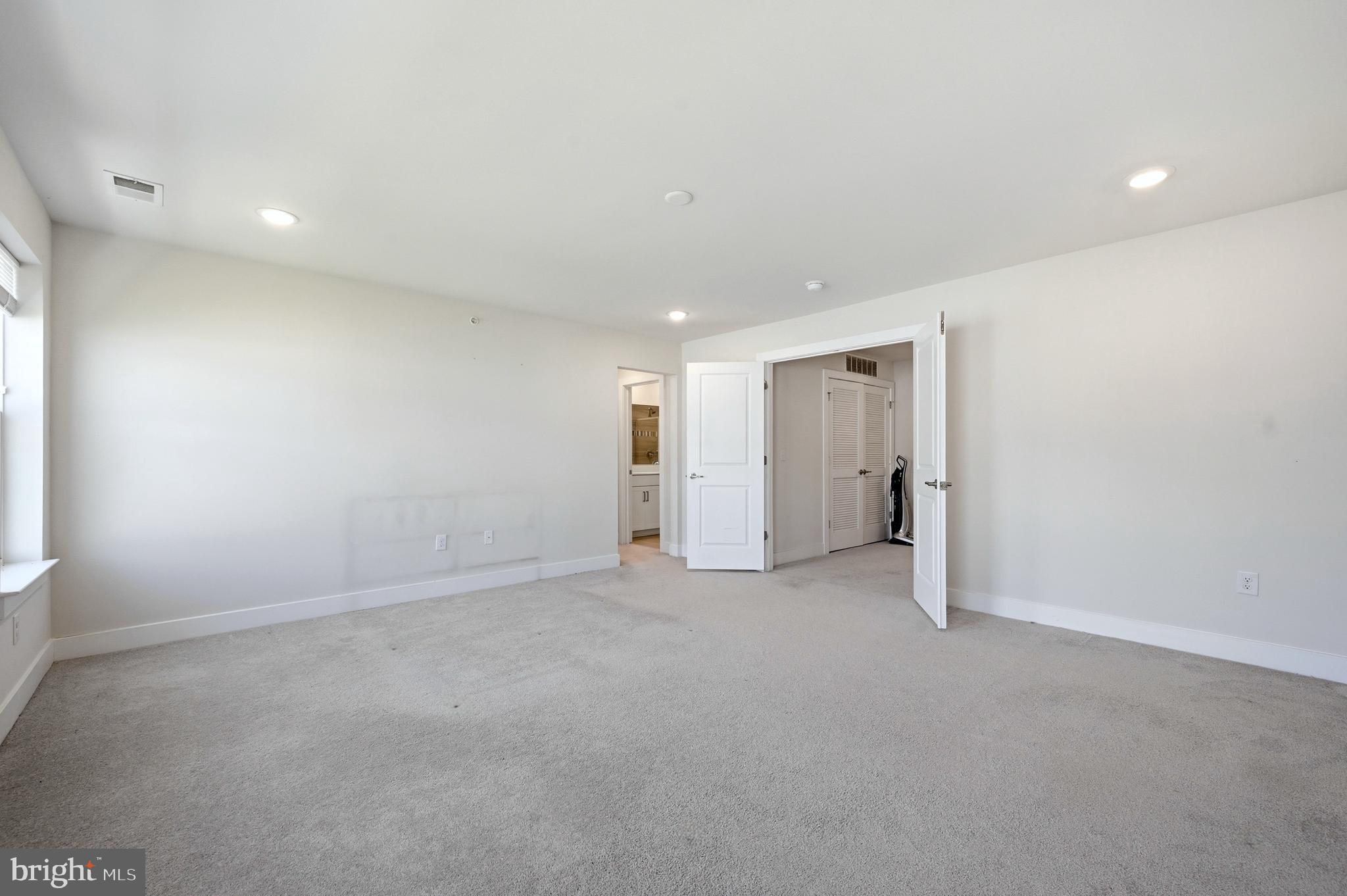 STEELPOINTE - Residential