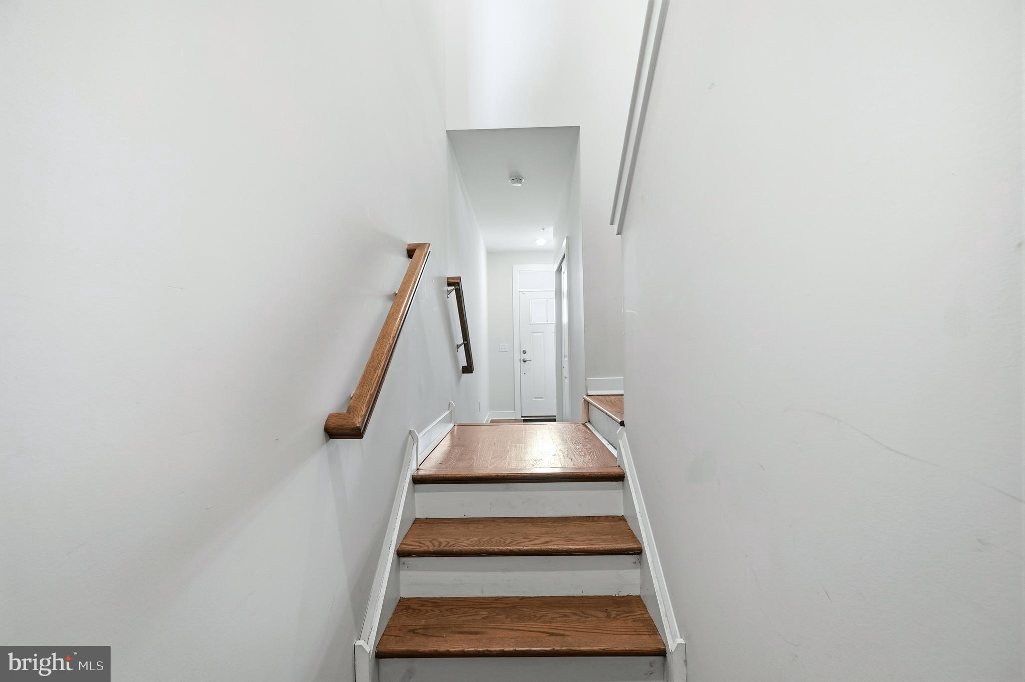 STEELPOINTE - Residential