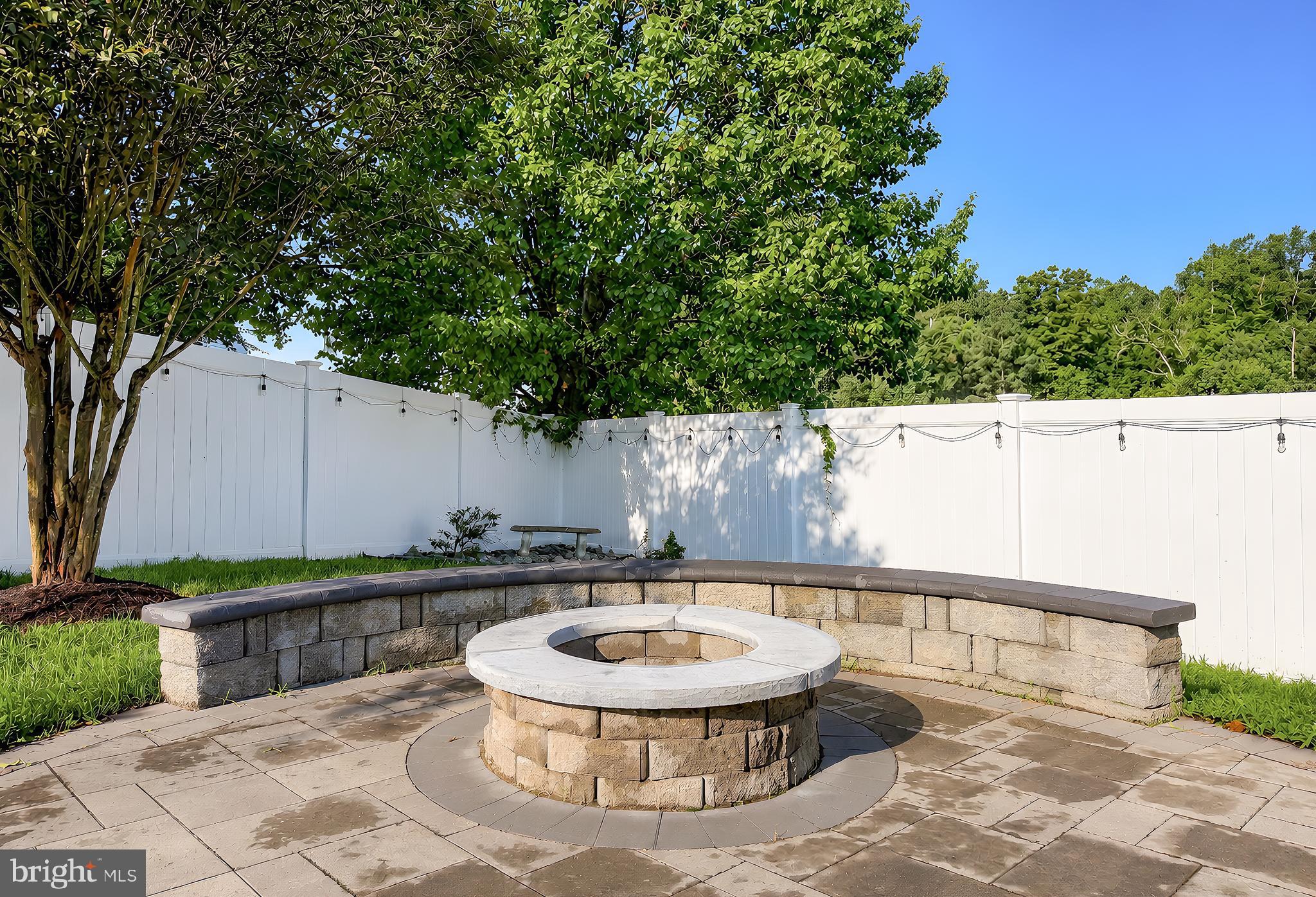 HICKORY HILLS SOUTH - Residential