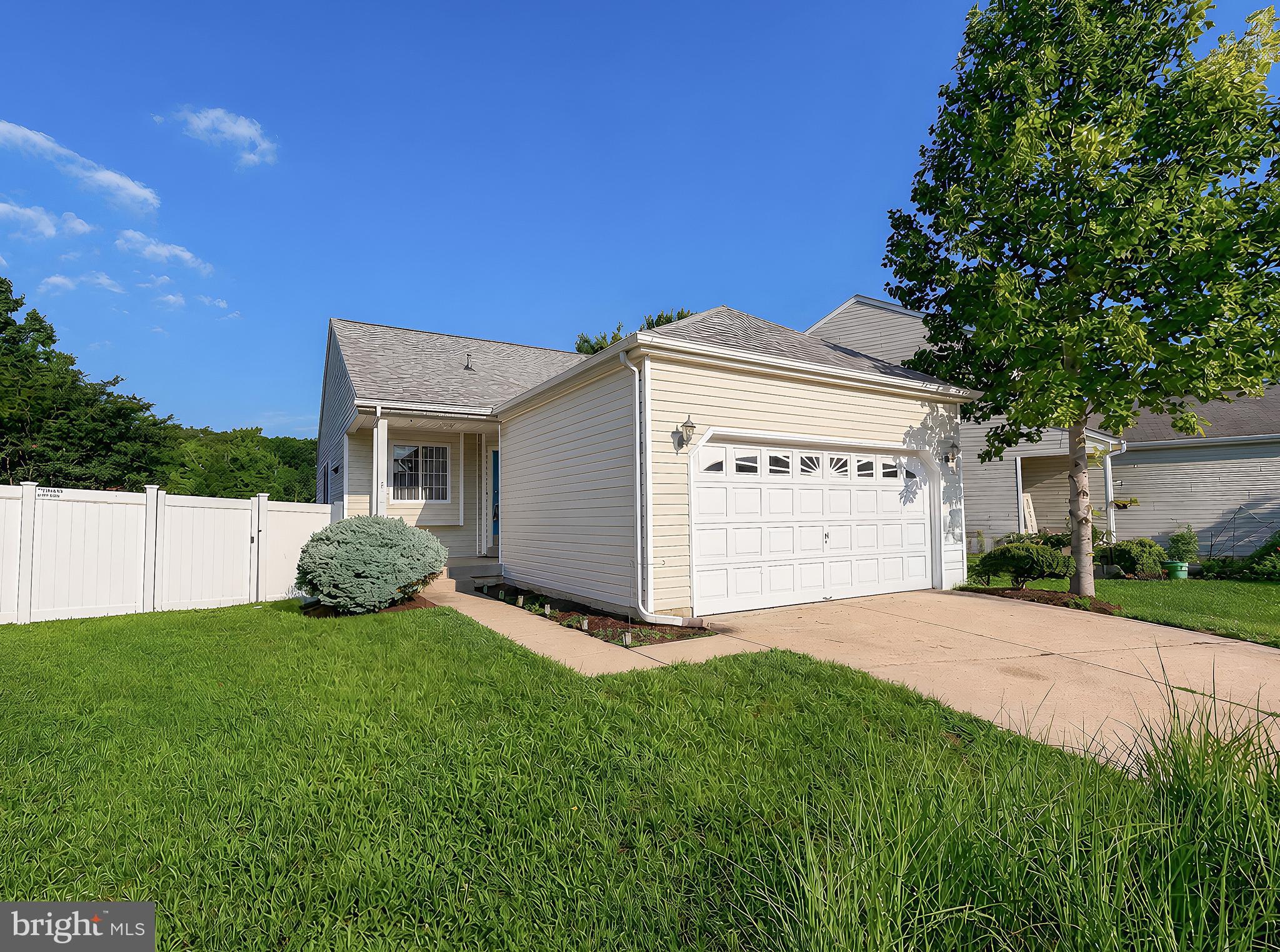 HICKORY HILLS SOUTH - Residential