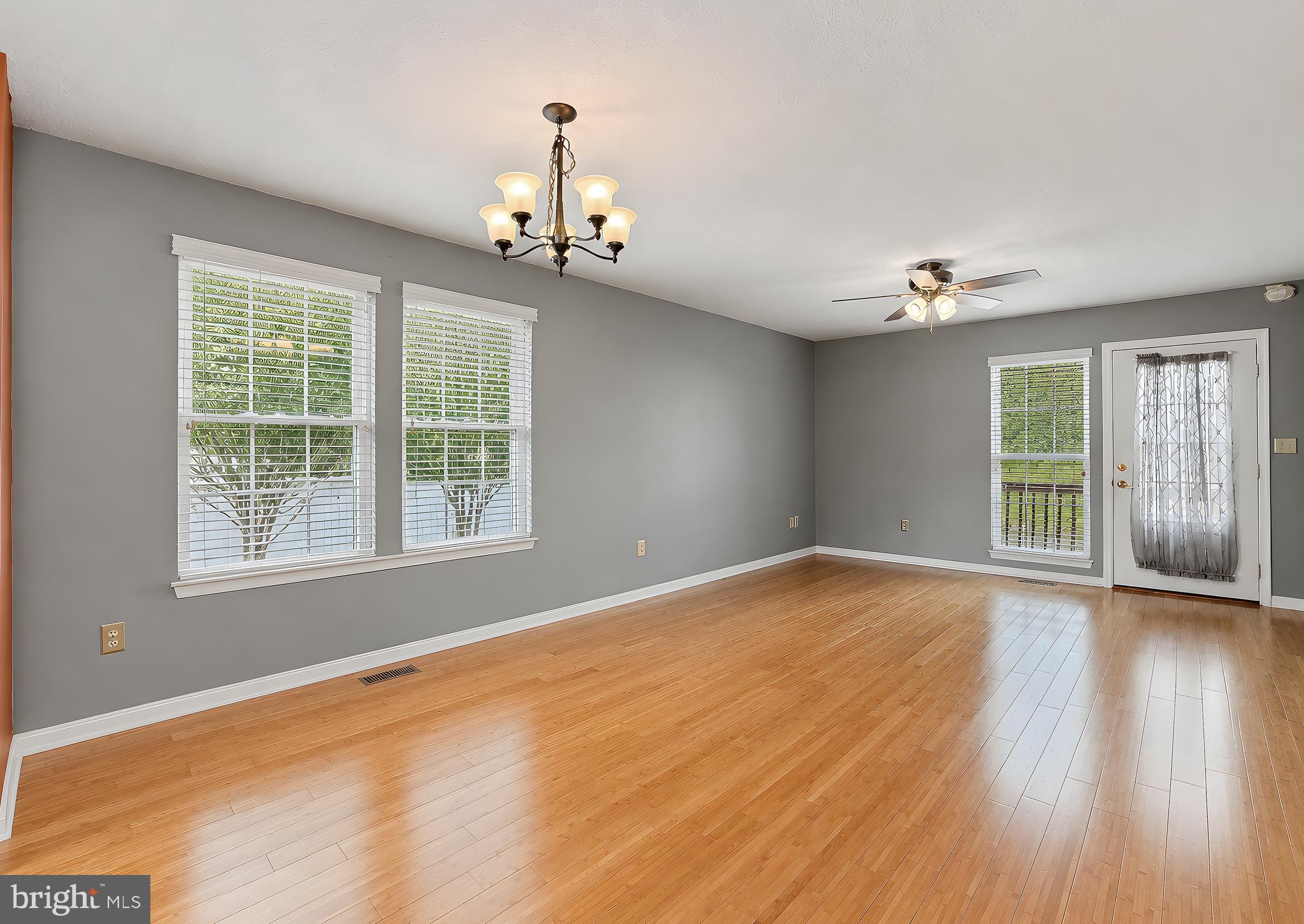 HICKORY HILLS SOUTH - Residential