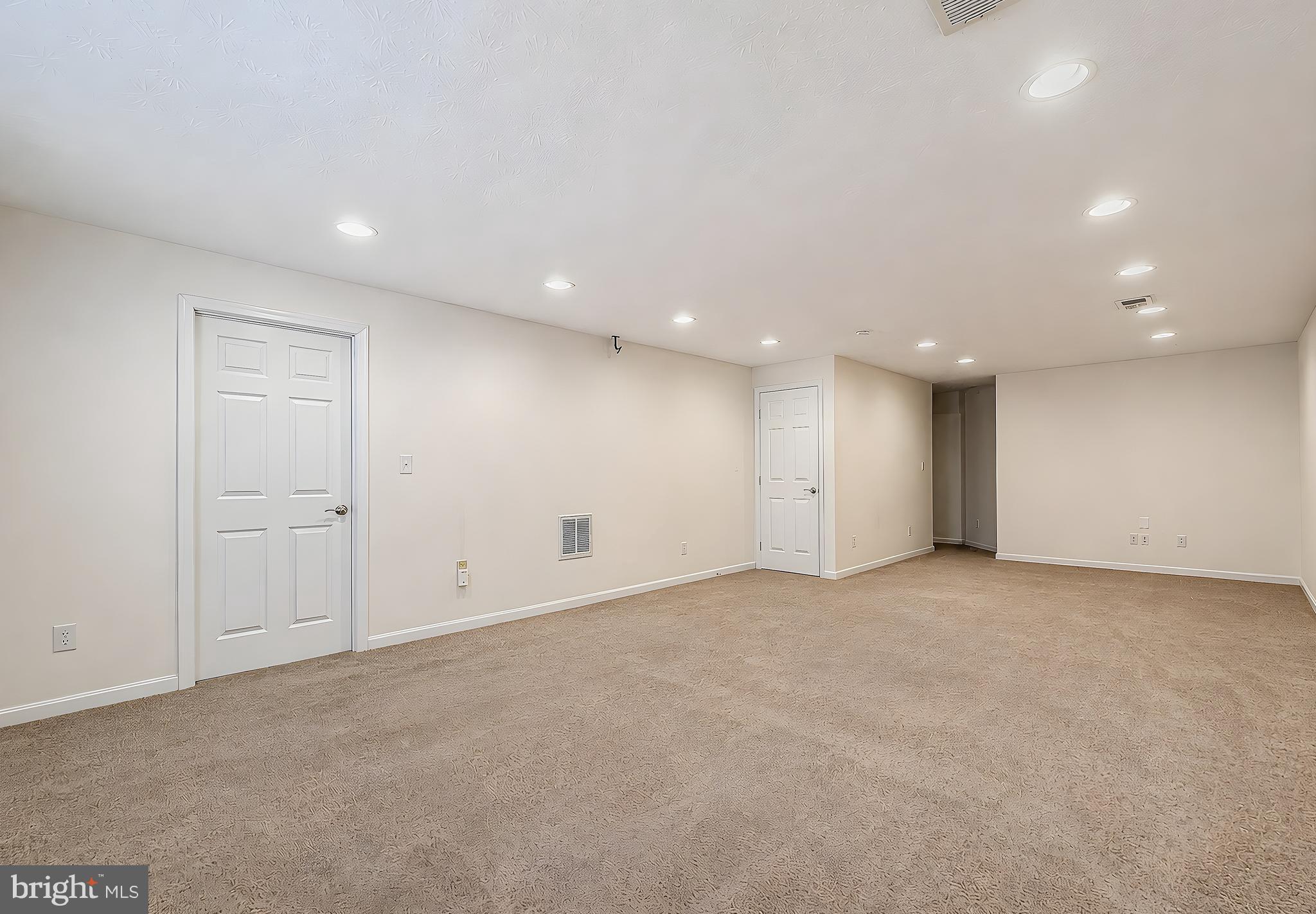 HICKORY HILLS SOUTH - Residential