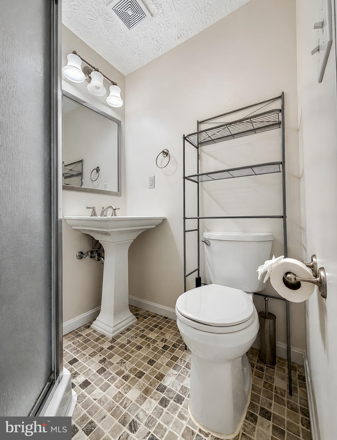 HICKORY HILLS SOUTH - Residential