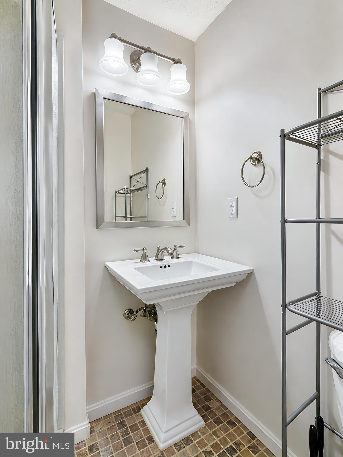HICKORY HILLS SOUTH - Residential