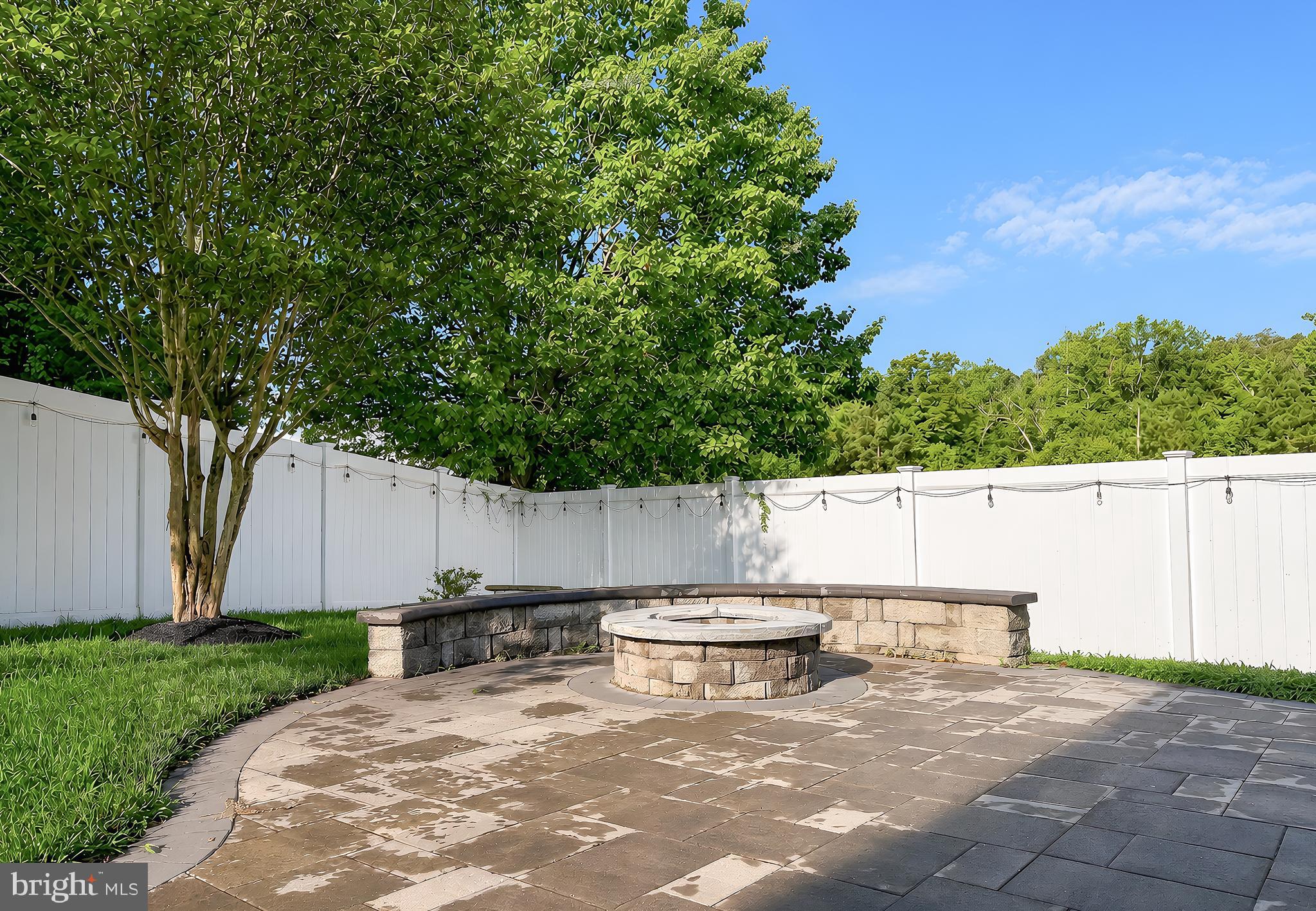 HICKORY HILLS SOUTH - Residential
