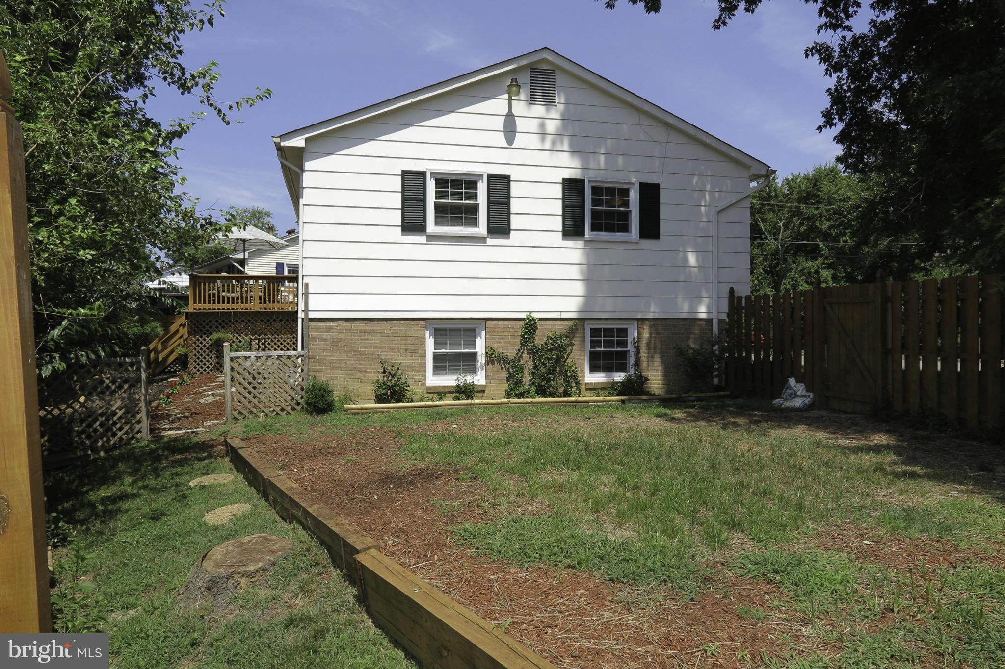 HAYFIELD FARM - Residential