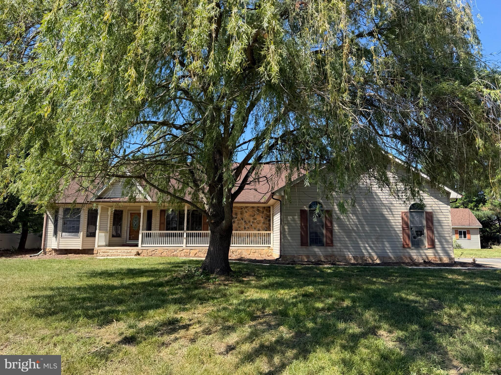 JOHN CHAR EST - Residential