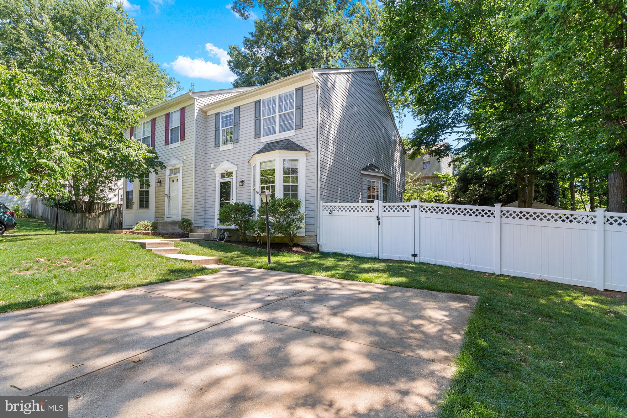 FOUR SEASONS ESTATES - Residential