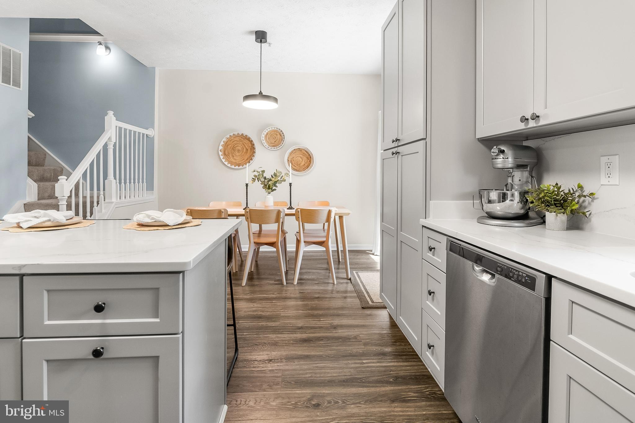 FOUR SEASONS ESTATES - Residential