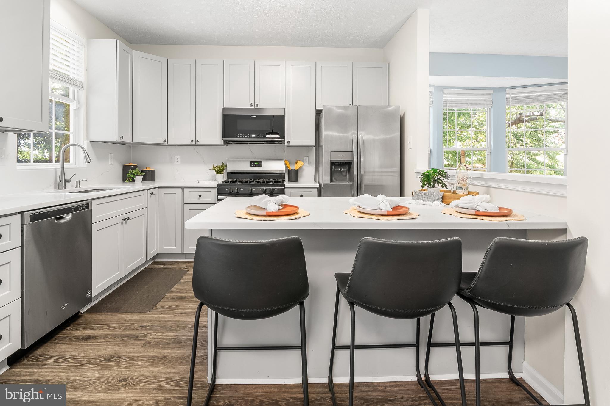 FOUR SEASONS ESTATES - Residential