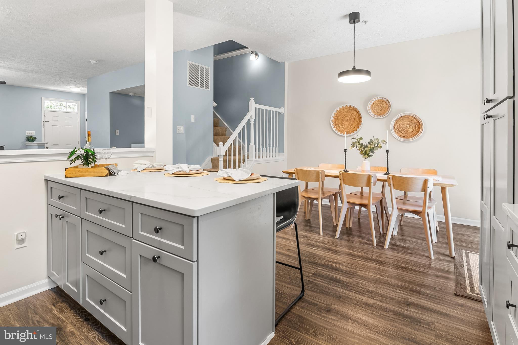 FOUR SEASONS ESTATES - Residential
