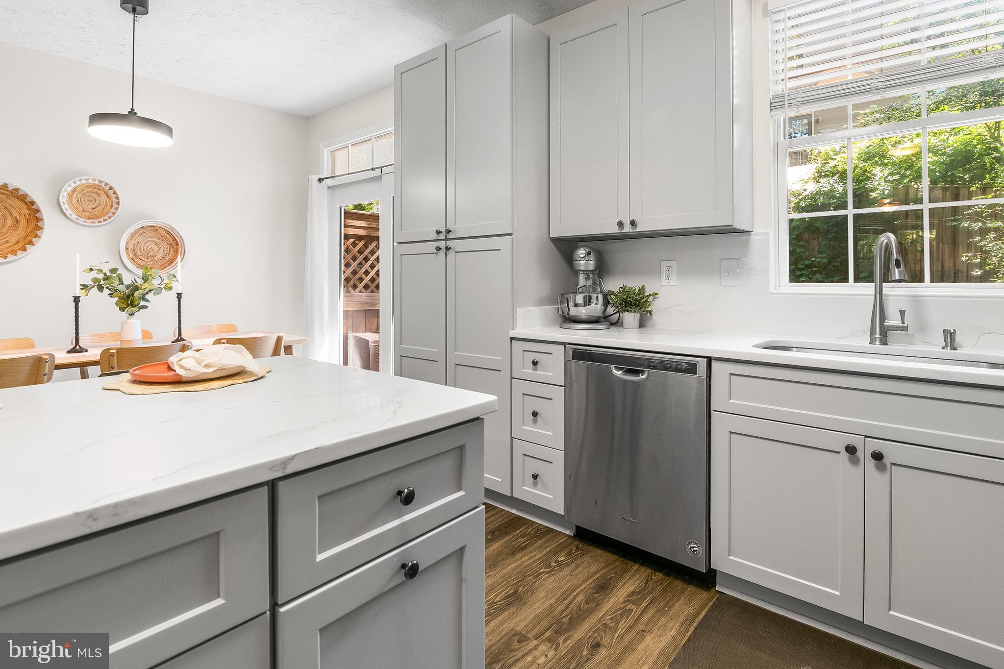 FOUR SEASONS ESTATES - Residential