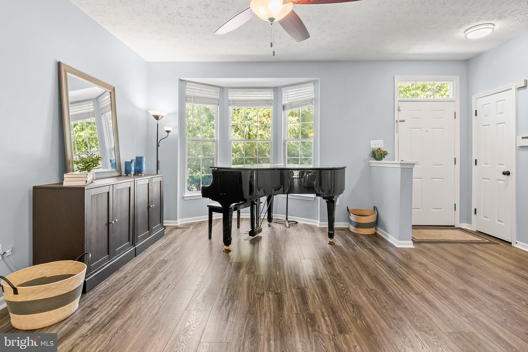 FOUR SEASONS ESTATES - Residential