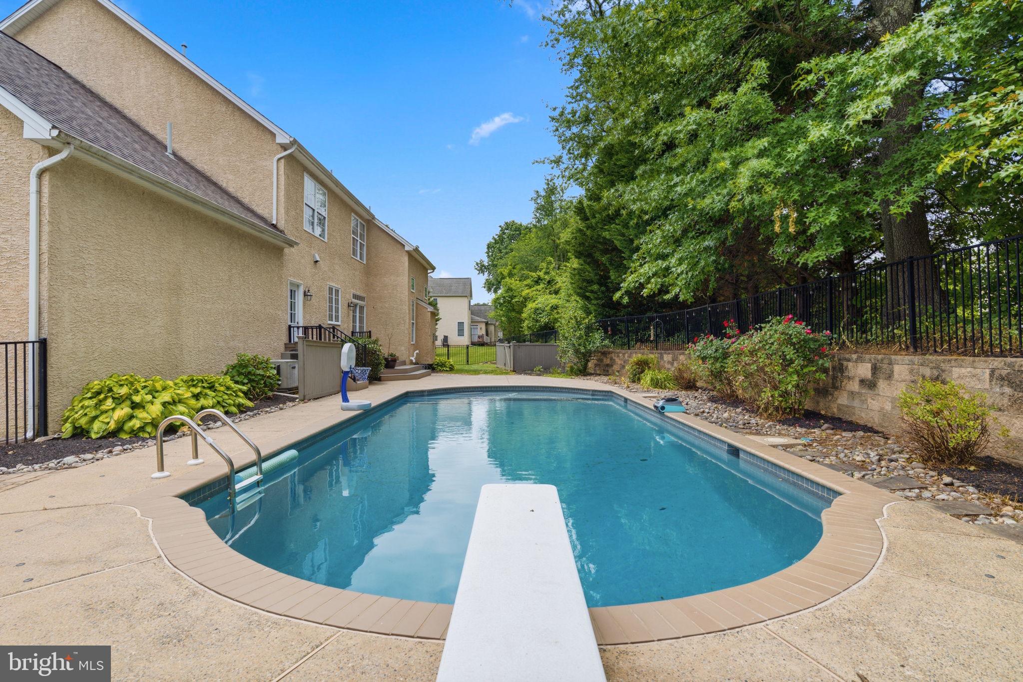 GREYSTONE - Residential