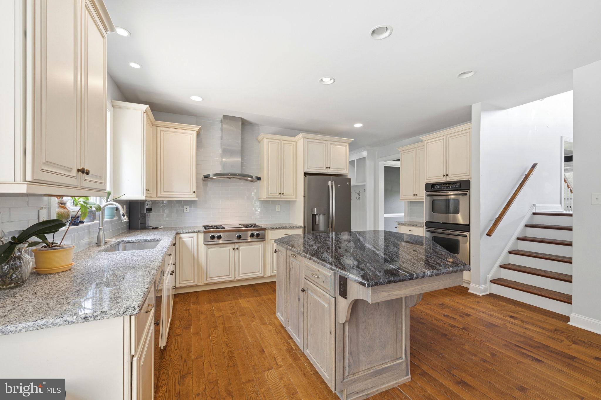 GREYSTONE - Residential