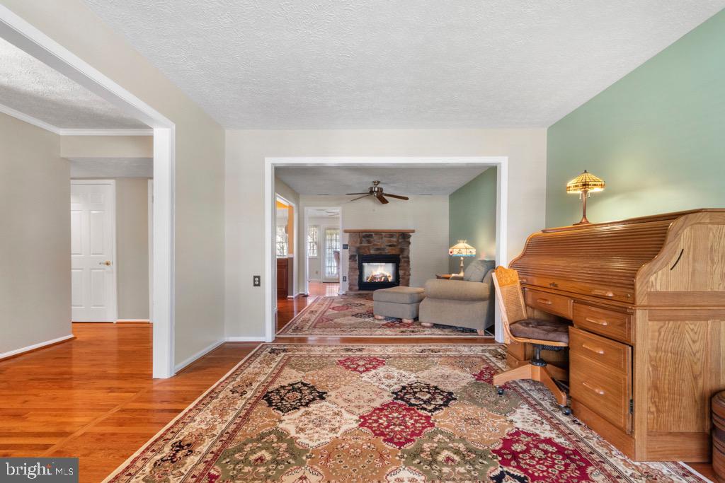 HUNTERS RUN - Residential