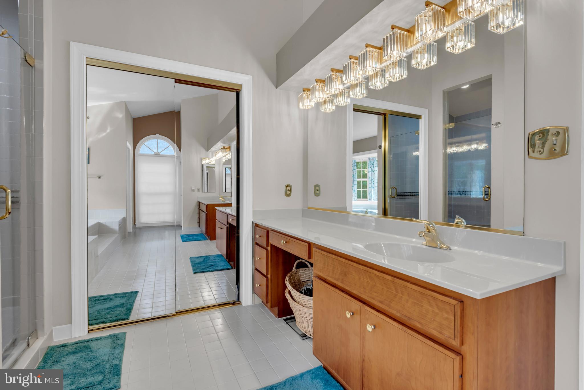 FOX HILLS - Residential