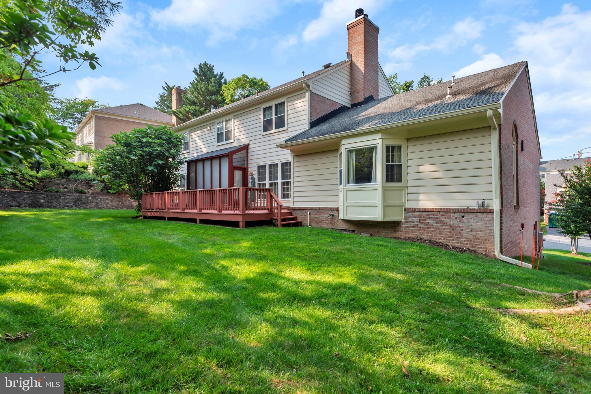 FOX HILLS - Residential