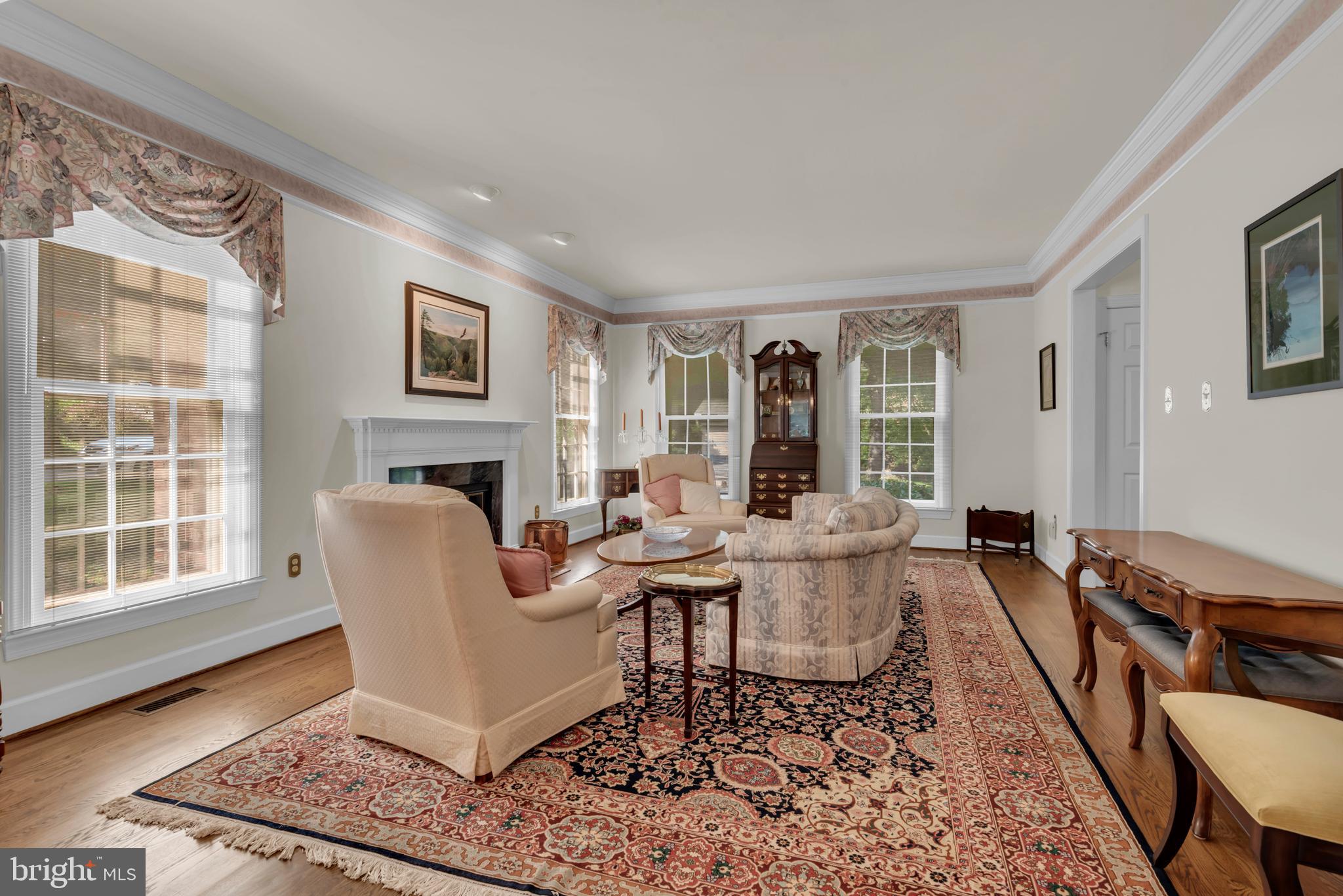 FOX HILLS - Residential