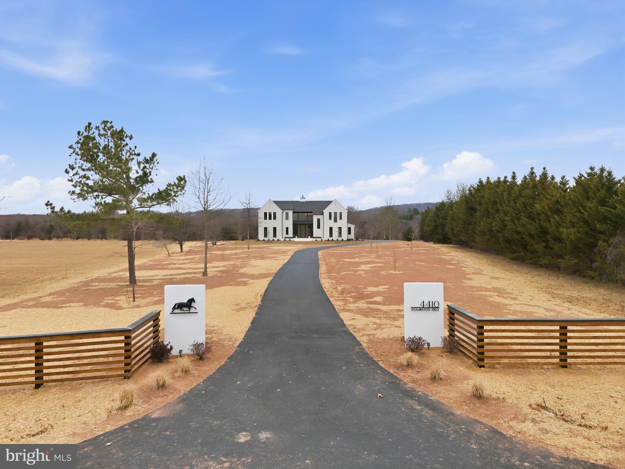 WATERFALL FARM - Residential