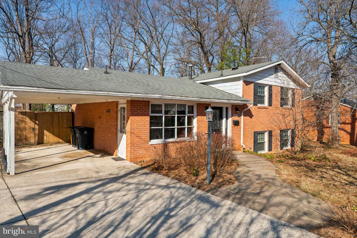 PRESLEY MANOR - Residential
