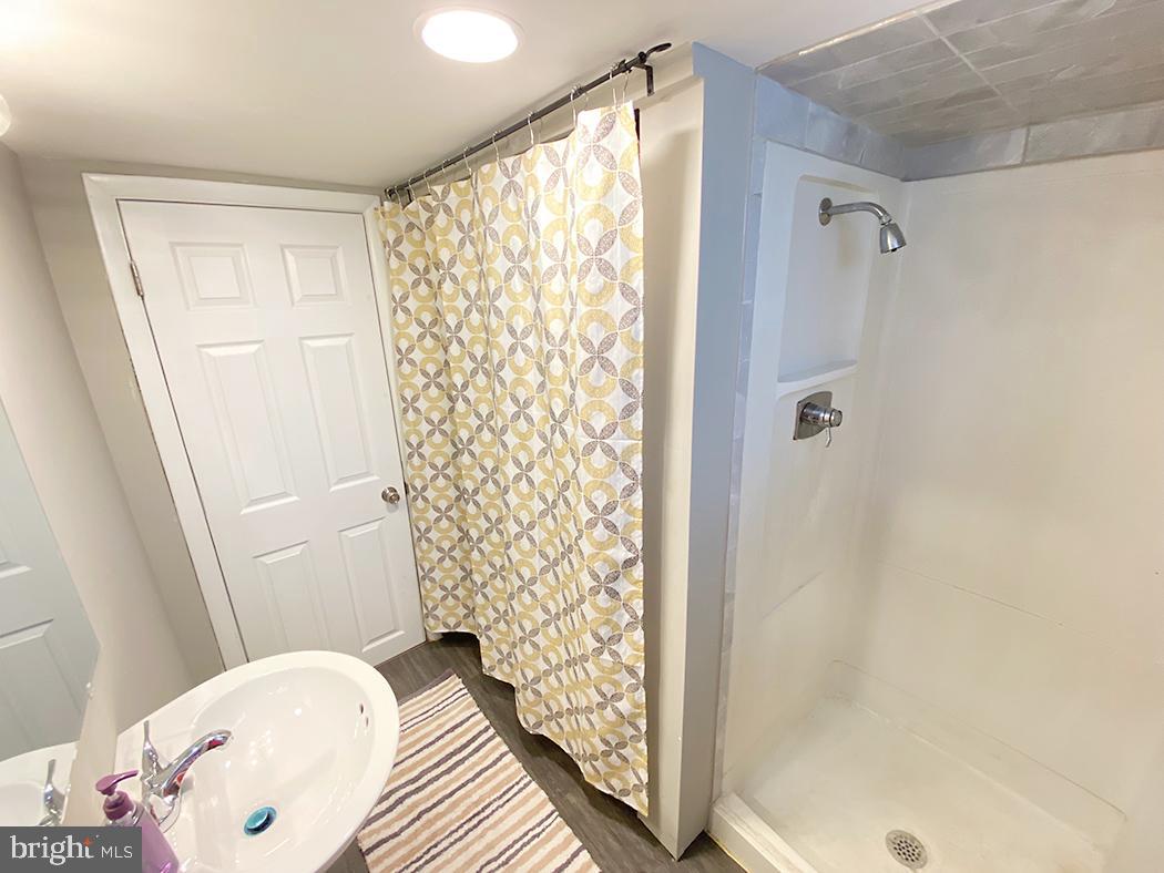 WEST YORK - Residential